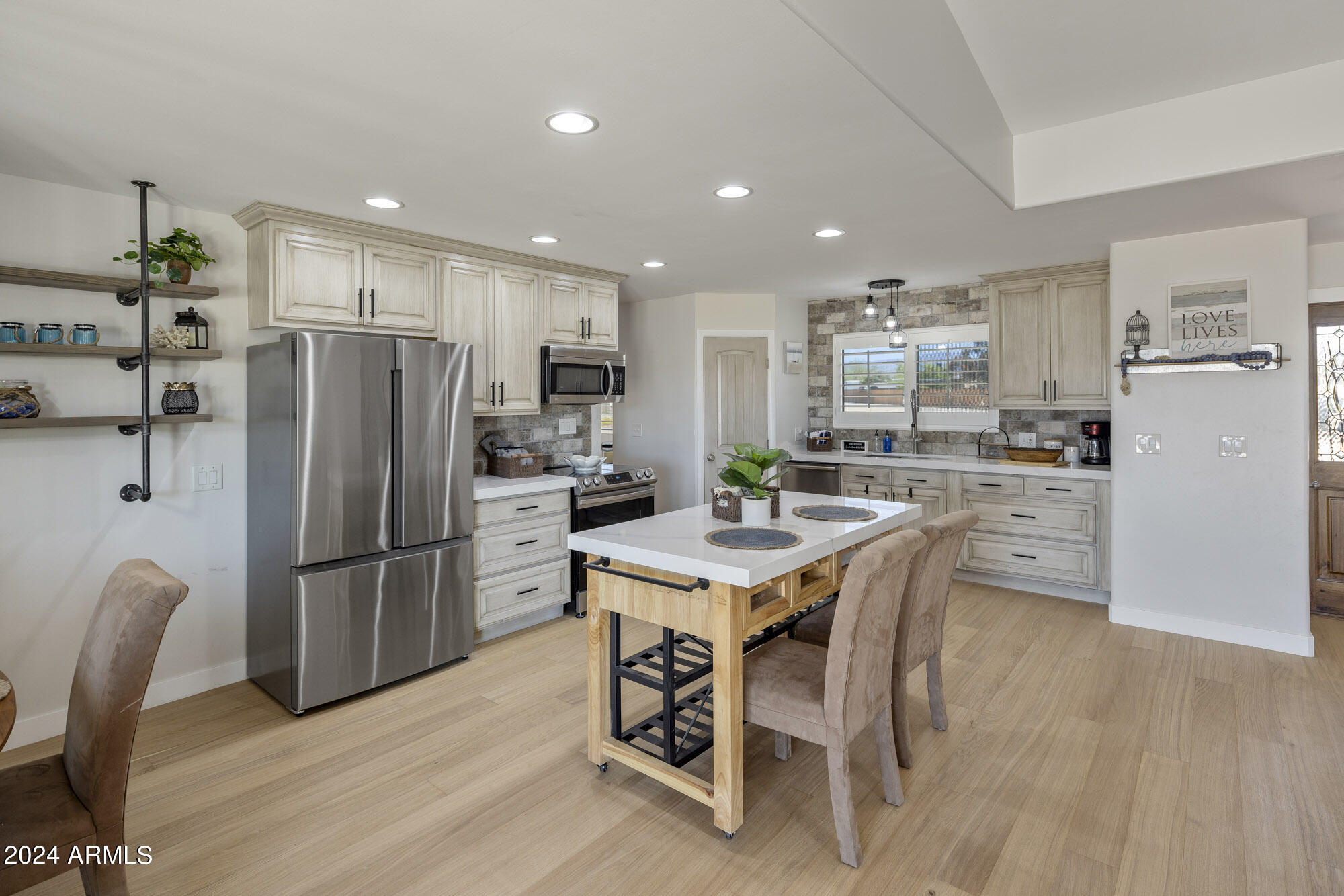 1505 E Cloud Road, Phoenix, AZ 85086 — Photo 1 of 34