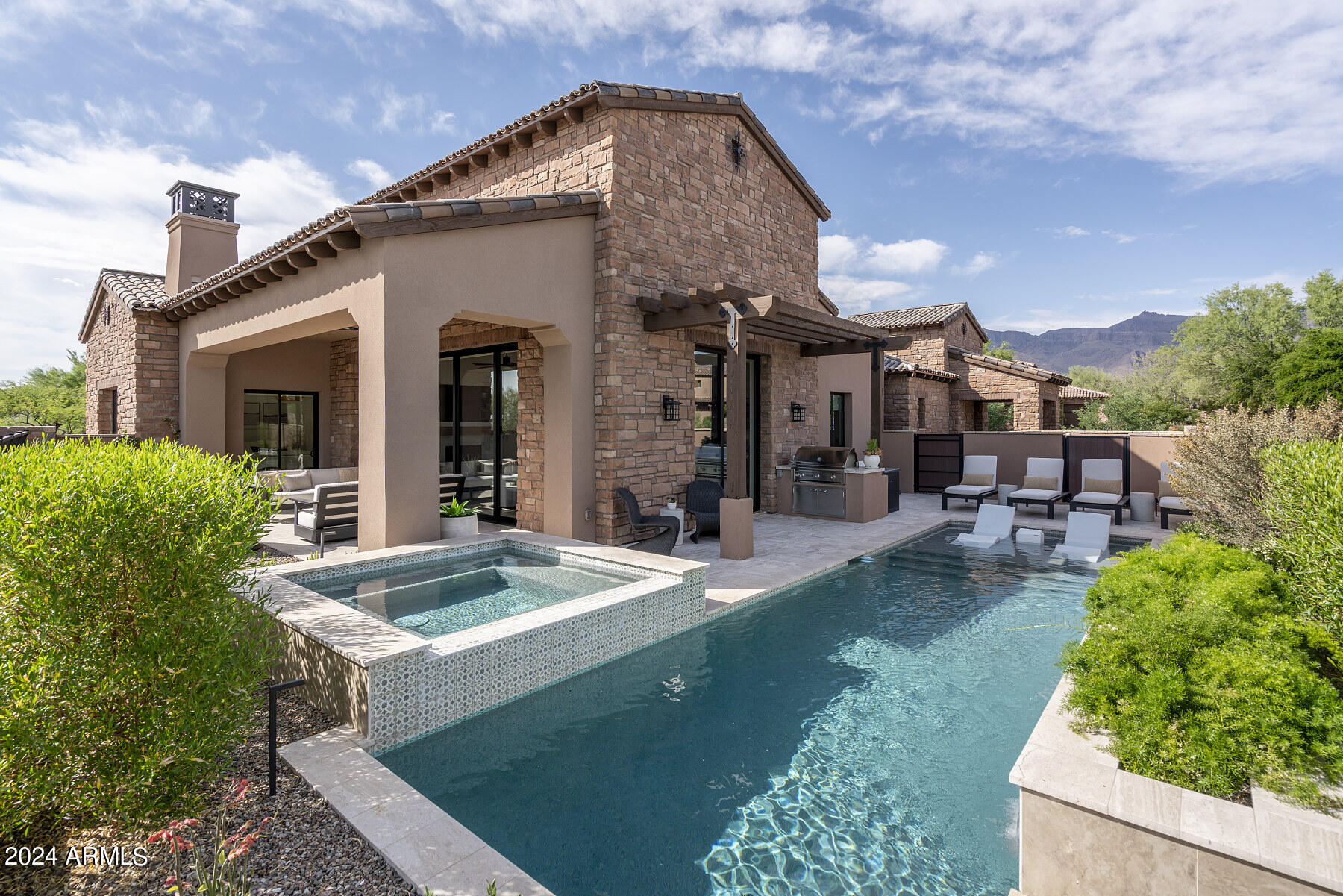3089 S PROSPECTOR Circle, Gold Canyon, AZ 85118 — Photo 1 of 33