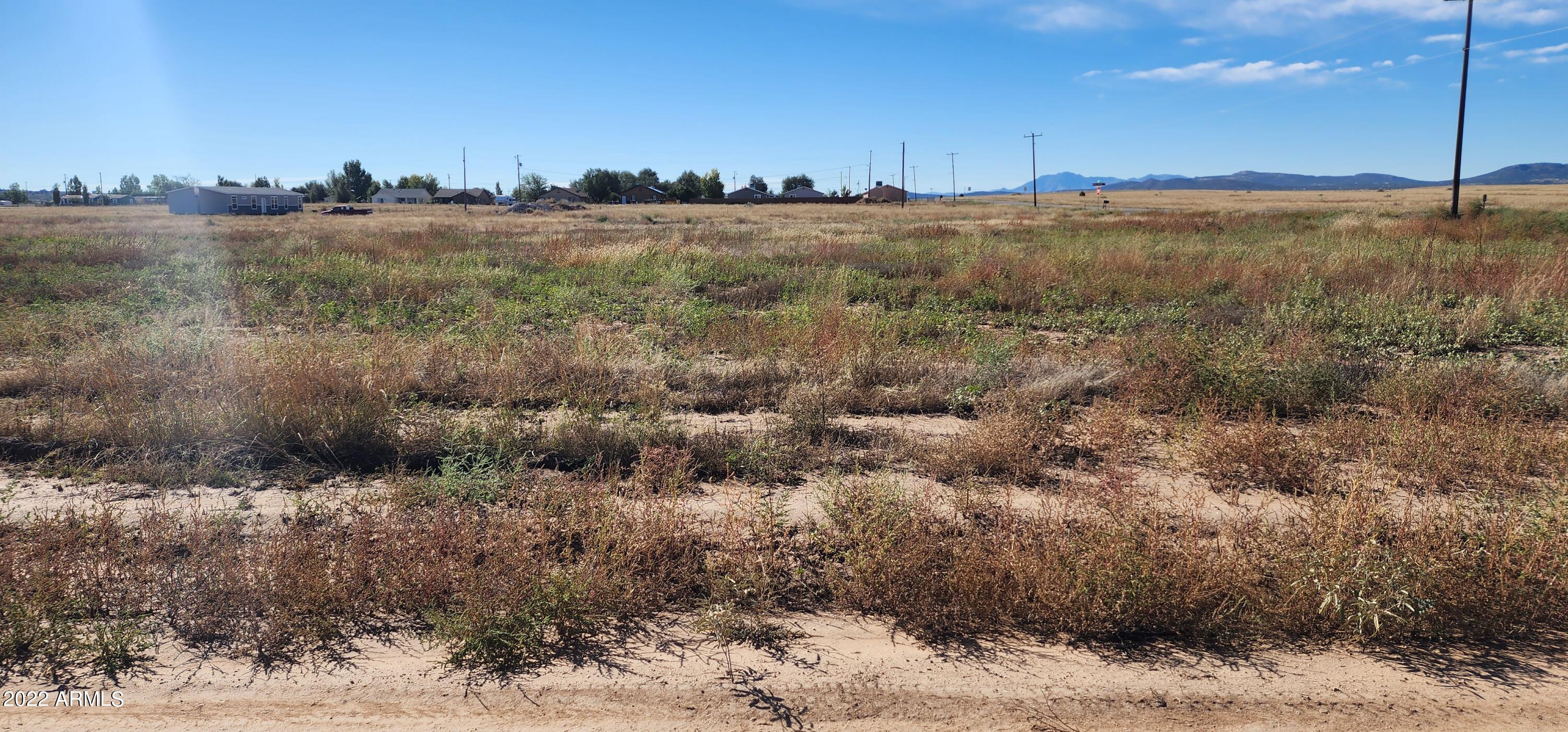 475 W GUYMAS Trail 507, Paulden, AZ 86334 — Photo 1 of 39