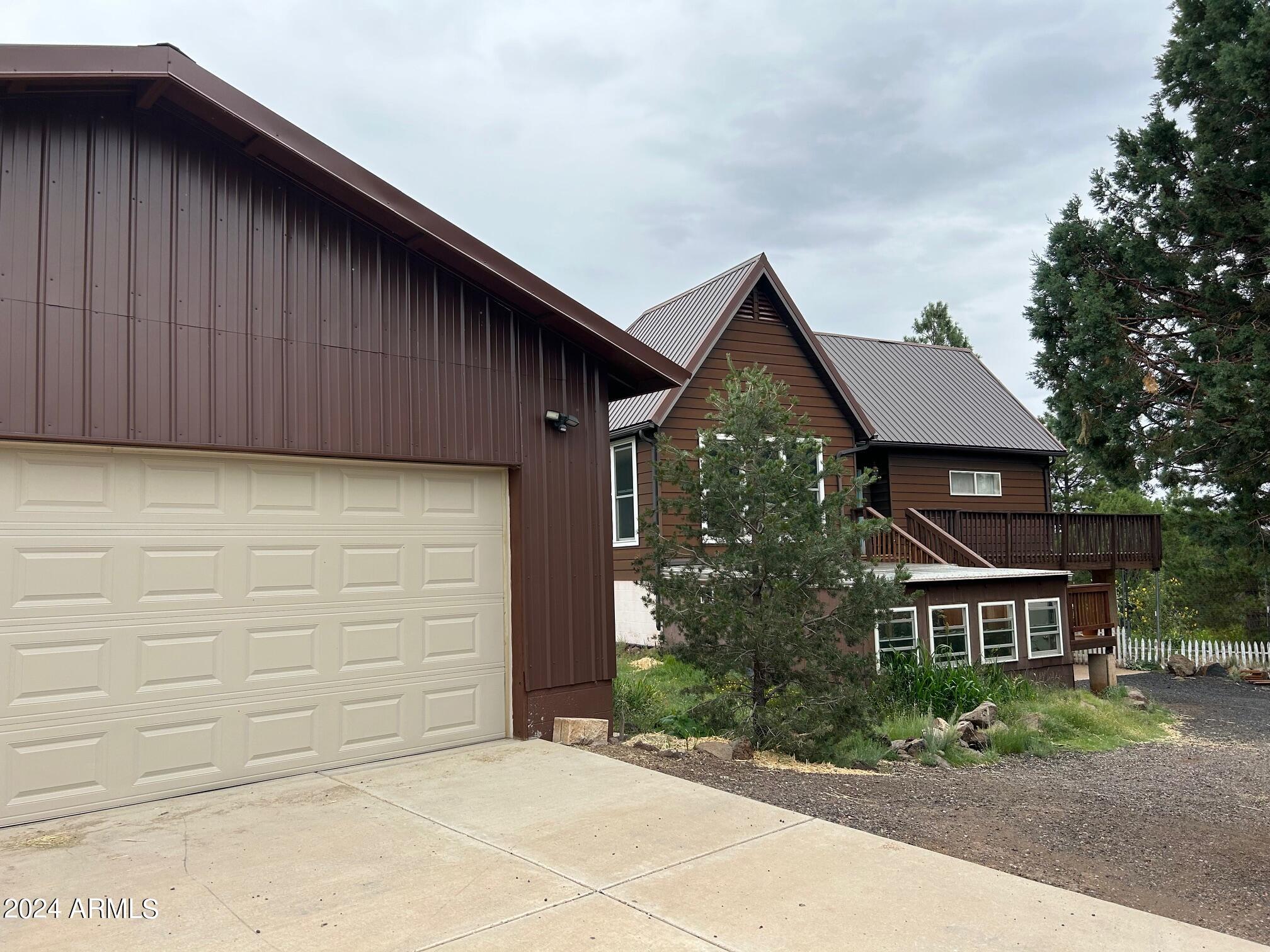 1467 COUNTY RD 3140, Vernon, AZ 85940 — Photo 1 of 94
