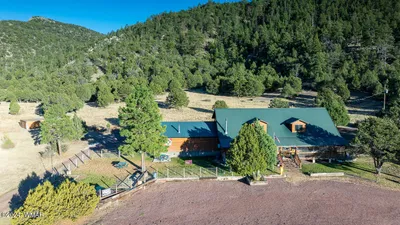 41633 Highway 180, Nutrioso, AZ 85932