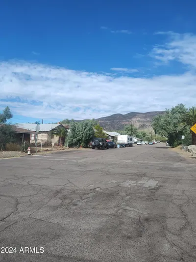 632 N UTAH Avenue 9, Hayden, AZ 85135