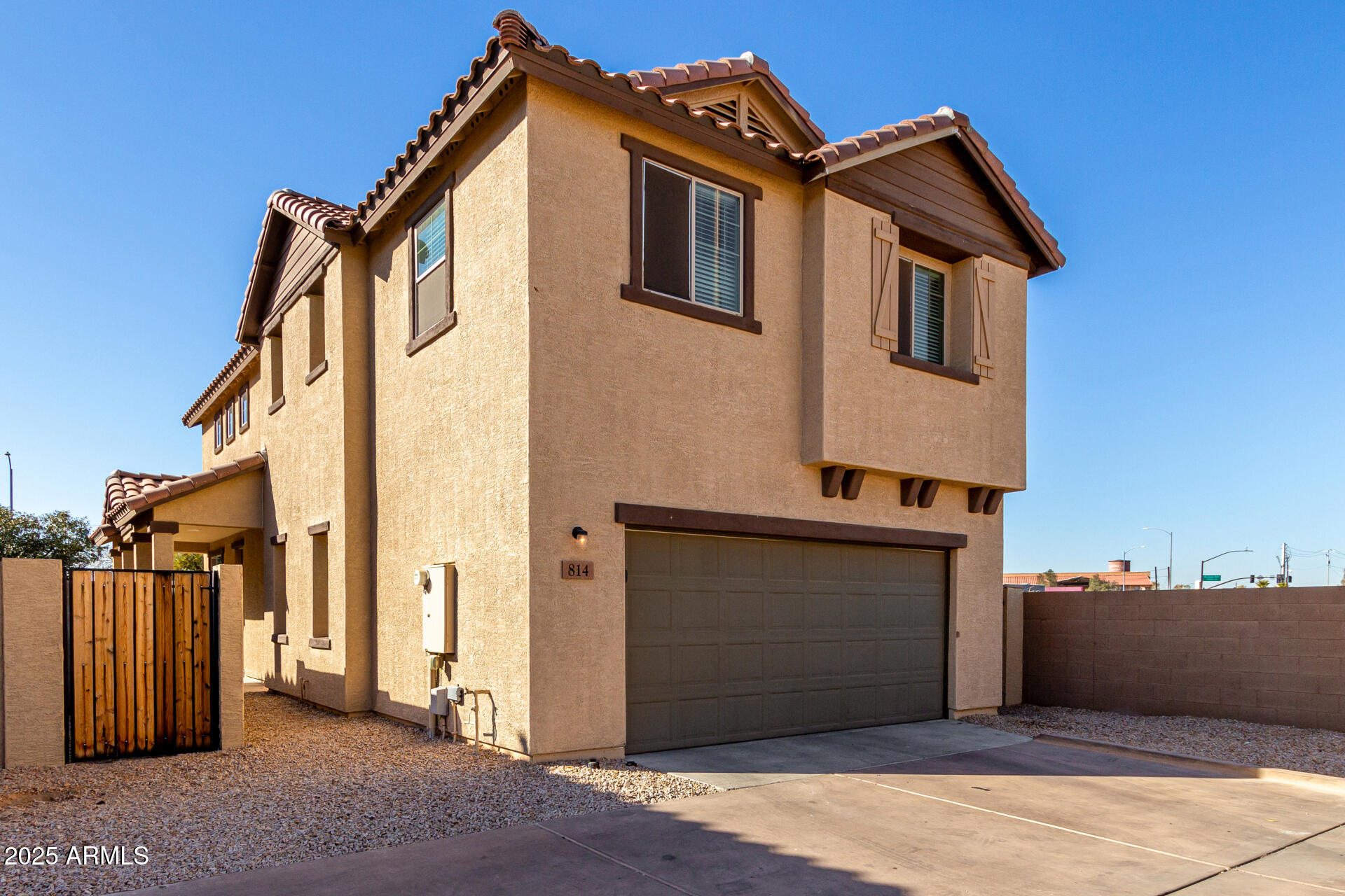 814 E AGUA FRIA Lane, Avondale, AZ 85323 — Photo 1 of 42
