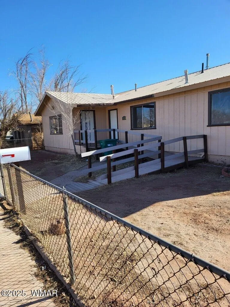 1421 Central Street, Winslow, AZ 86047 — Photo 1 of 13