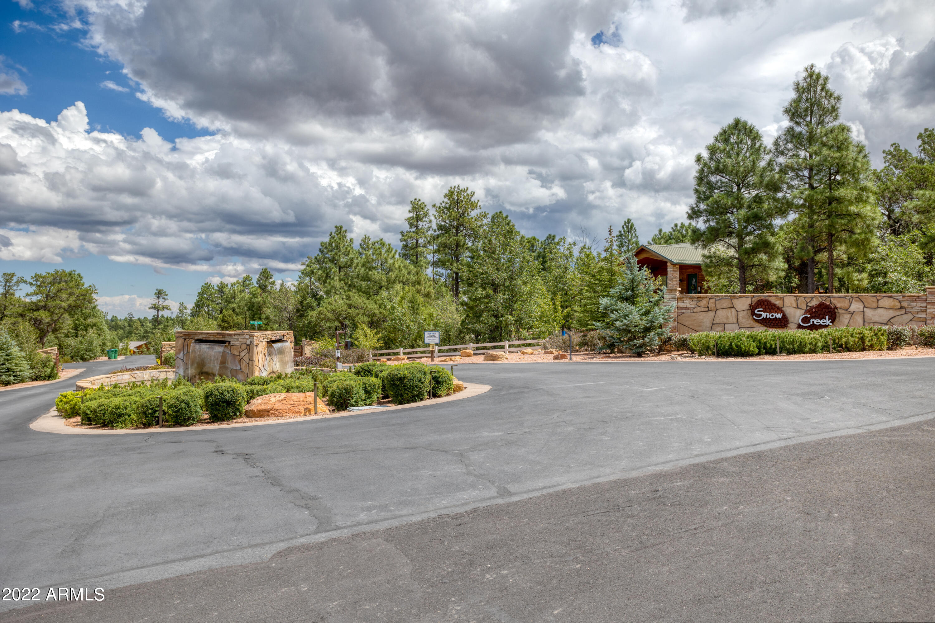 2080 S High Sierra Court, Show Low, AZ 85901 — Photo 1 of 18