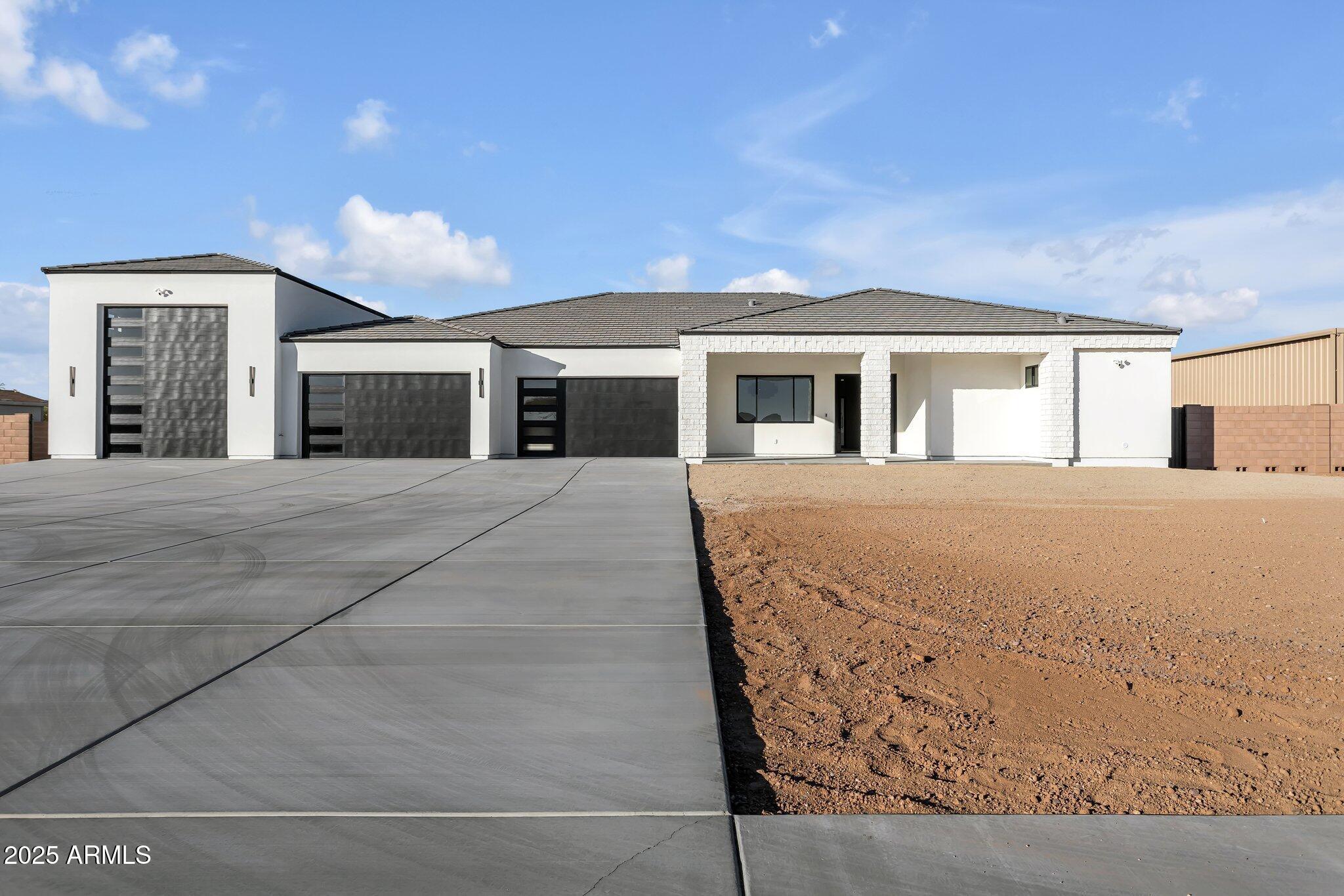 1602 E Cloud Road, Phoenix, AZ 85086 — Photo 1 of 44