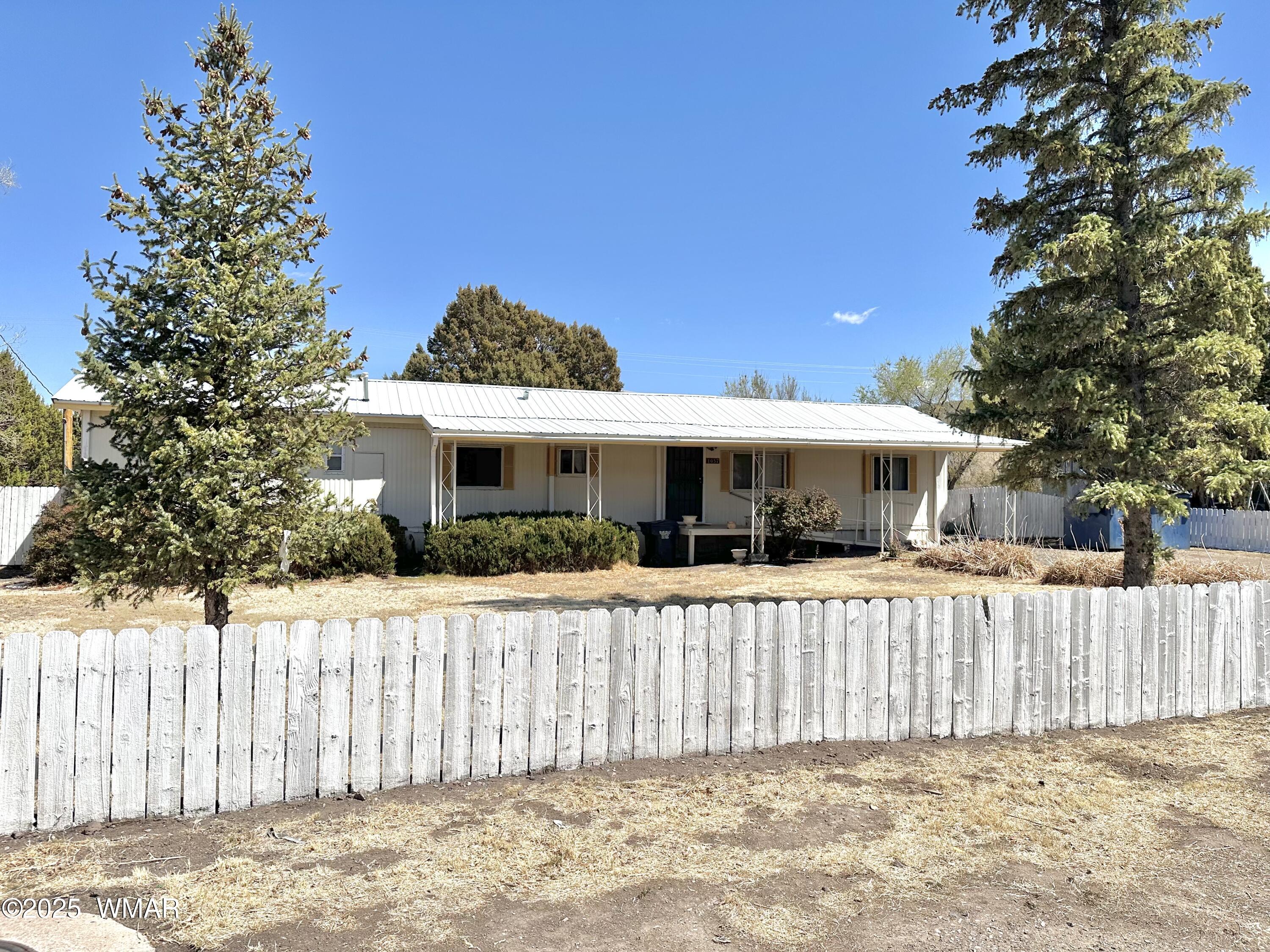 1057 S Burk Street, Eagar, AZ 85925