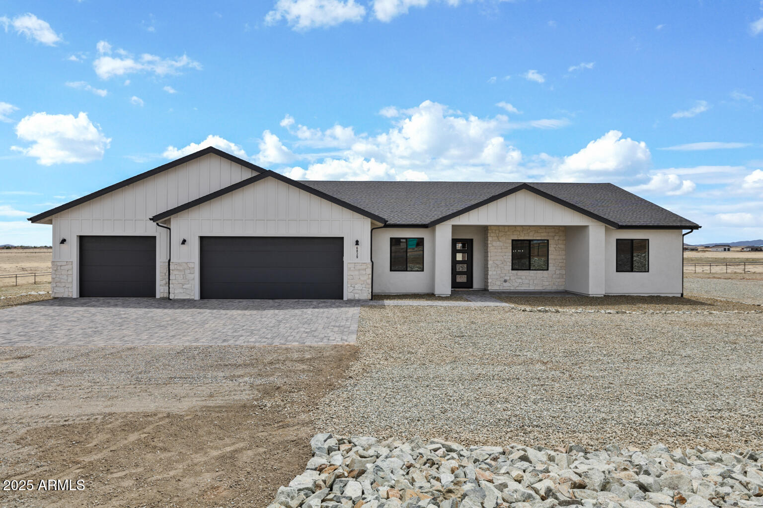 6829 E SAPPHIRE Lane, Prescott Valley, AZ 86315 — Photo 1 of 41