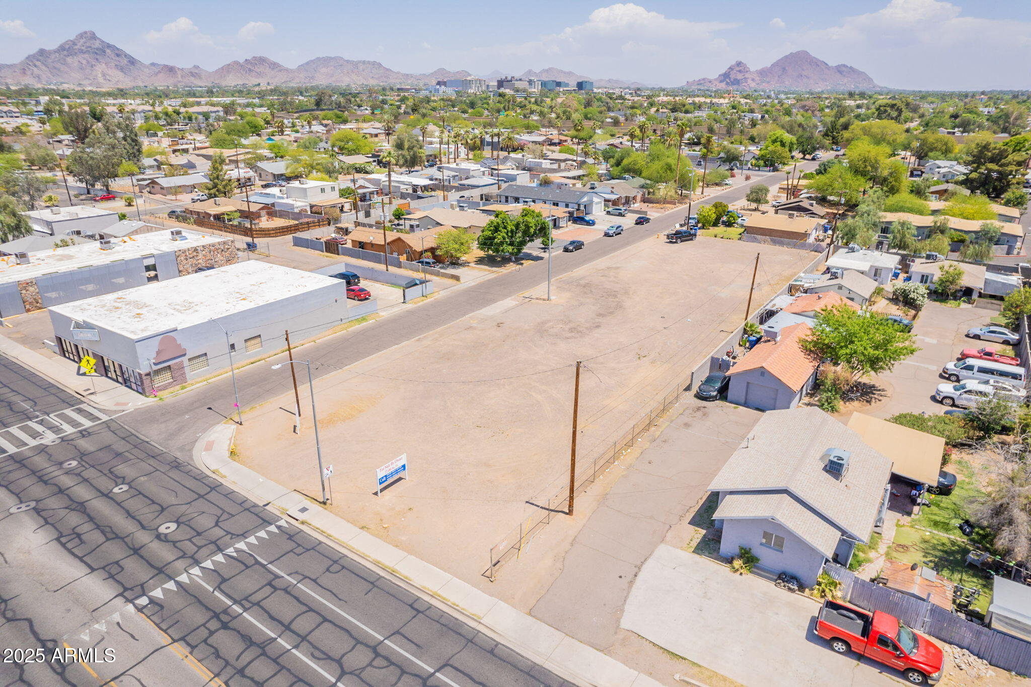 4249 N 16TH Street, Phoenix, AZ 85016 — Photo 1 of 18