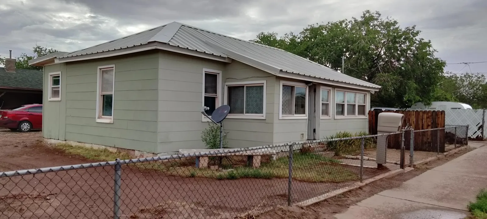 901 N PRAIRIE Avenue, Winslow, AZ 86047 — Photo 1 of 25