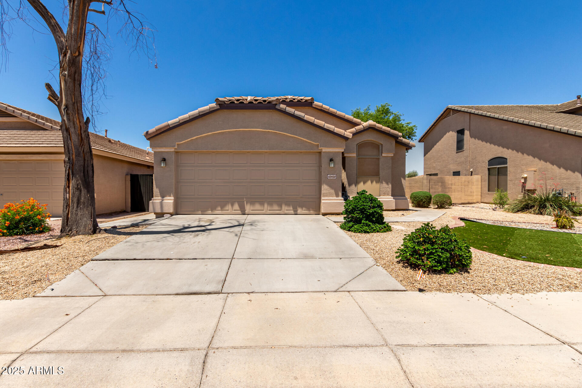 42458 W DESERT FAIRWAYS Drive, Maricopa, AZ 85138 — Photo 1 of 31