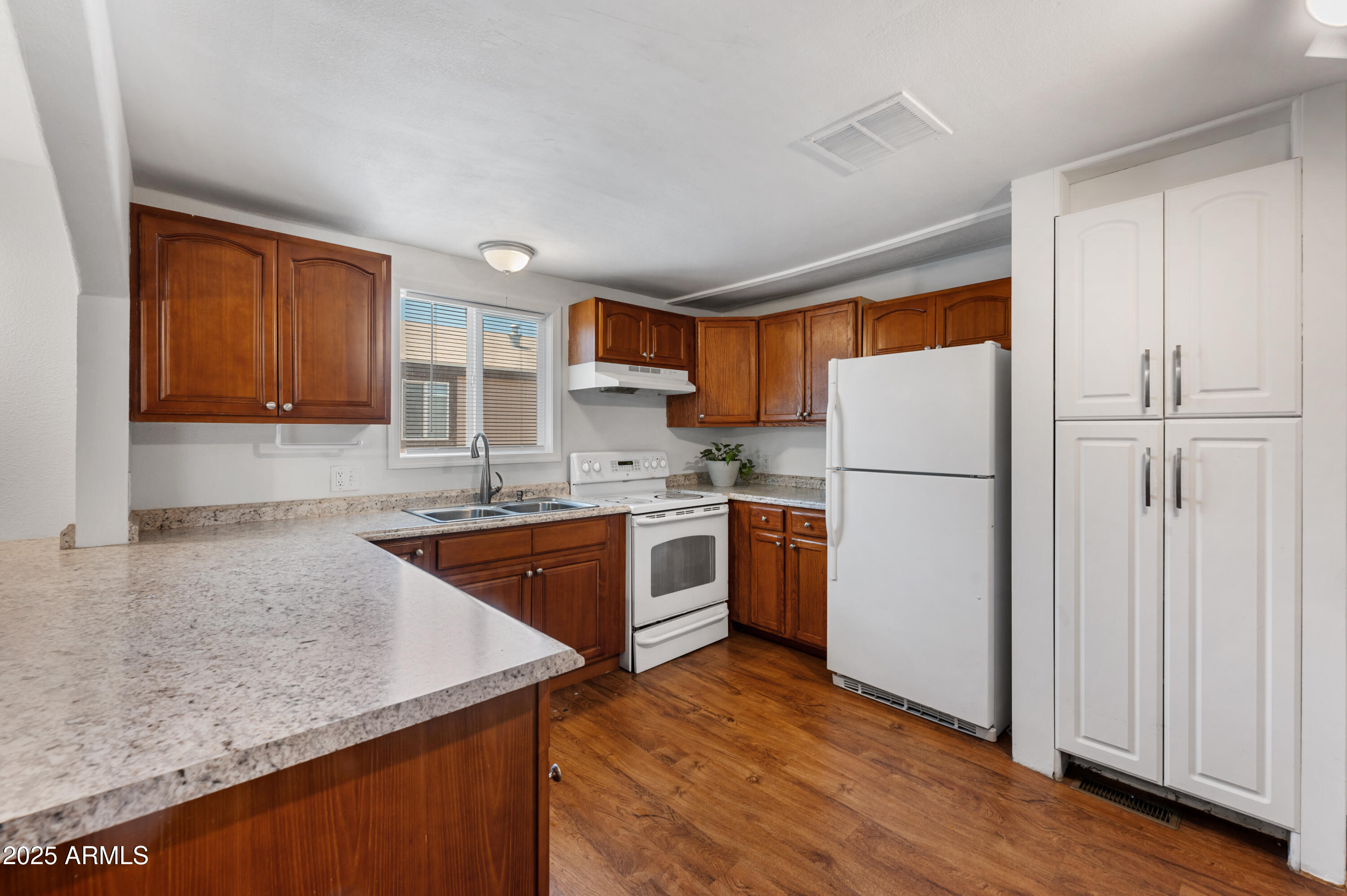 9431 E CORALBELL Avenue 192, Mesa, AZ 85208 — Photo 1 of 28