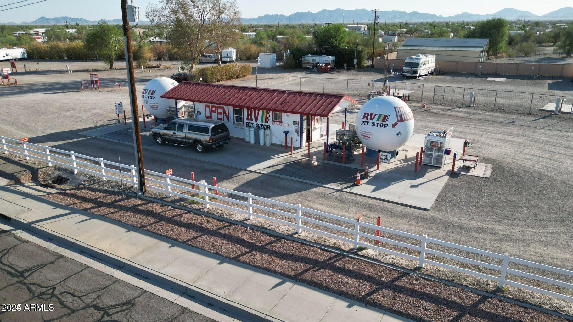 425 N Central Boulevard, Quartzsite, AZ 85346 — Photo 1 of 5