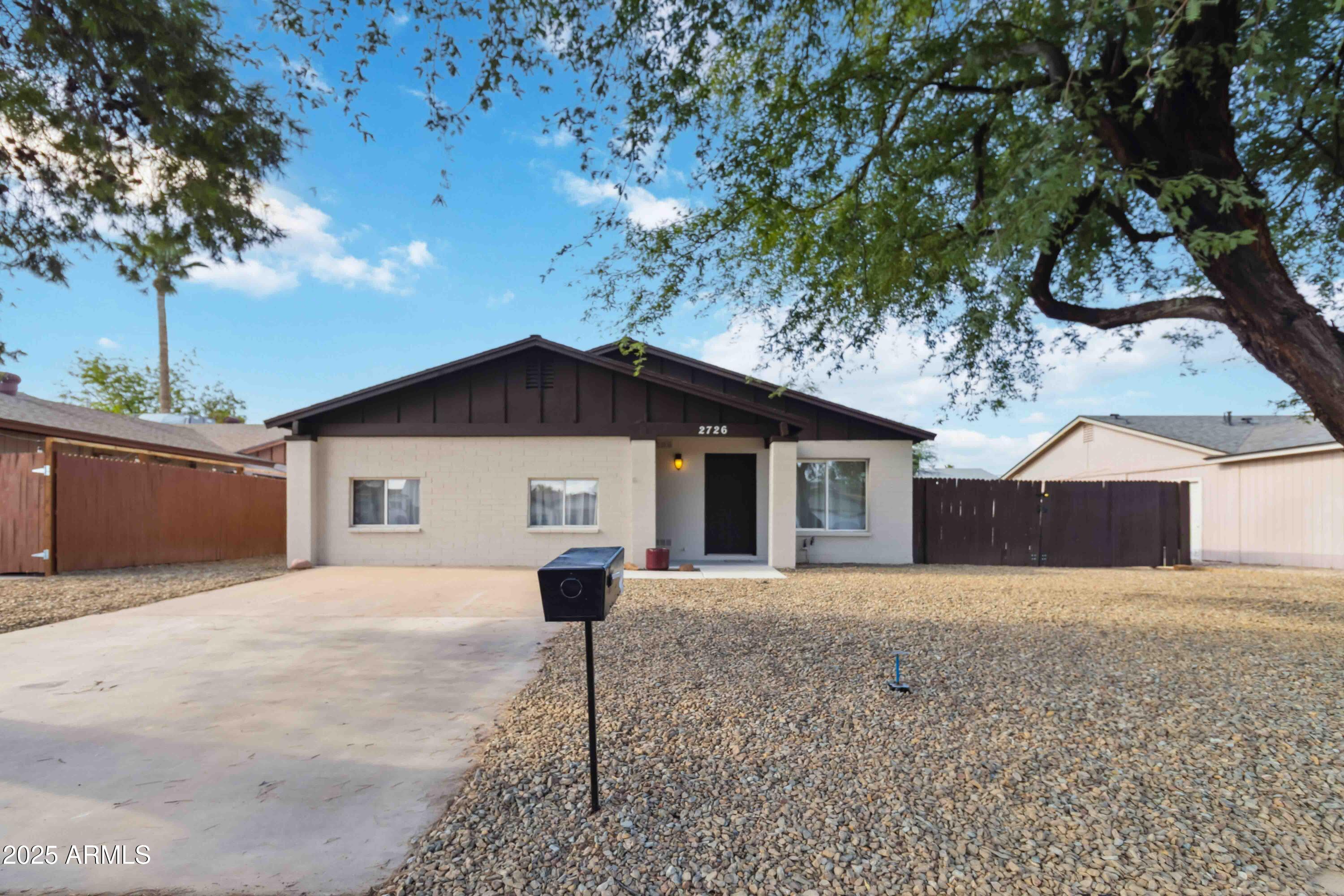 2726 E DAHLIA Drive, Phoenix, AZ 85032 — Photo 1 of 30
