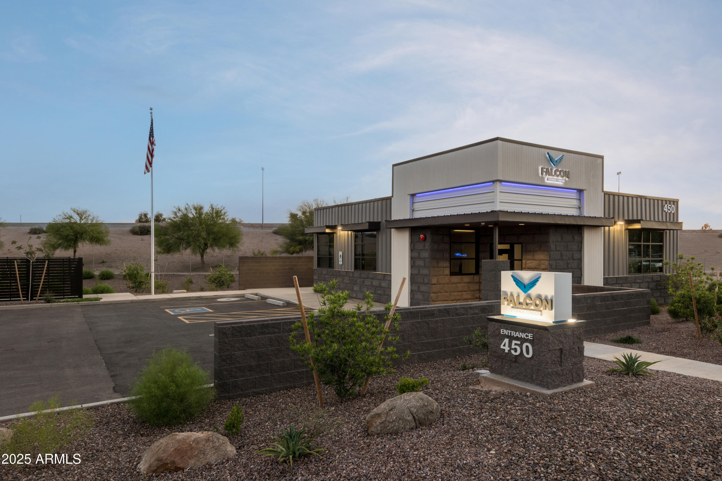 450 E WILLIS Road 68, Chandler, AZ 85286 — Photo 1 of 10