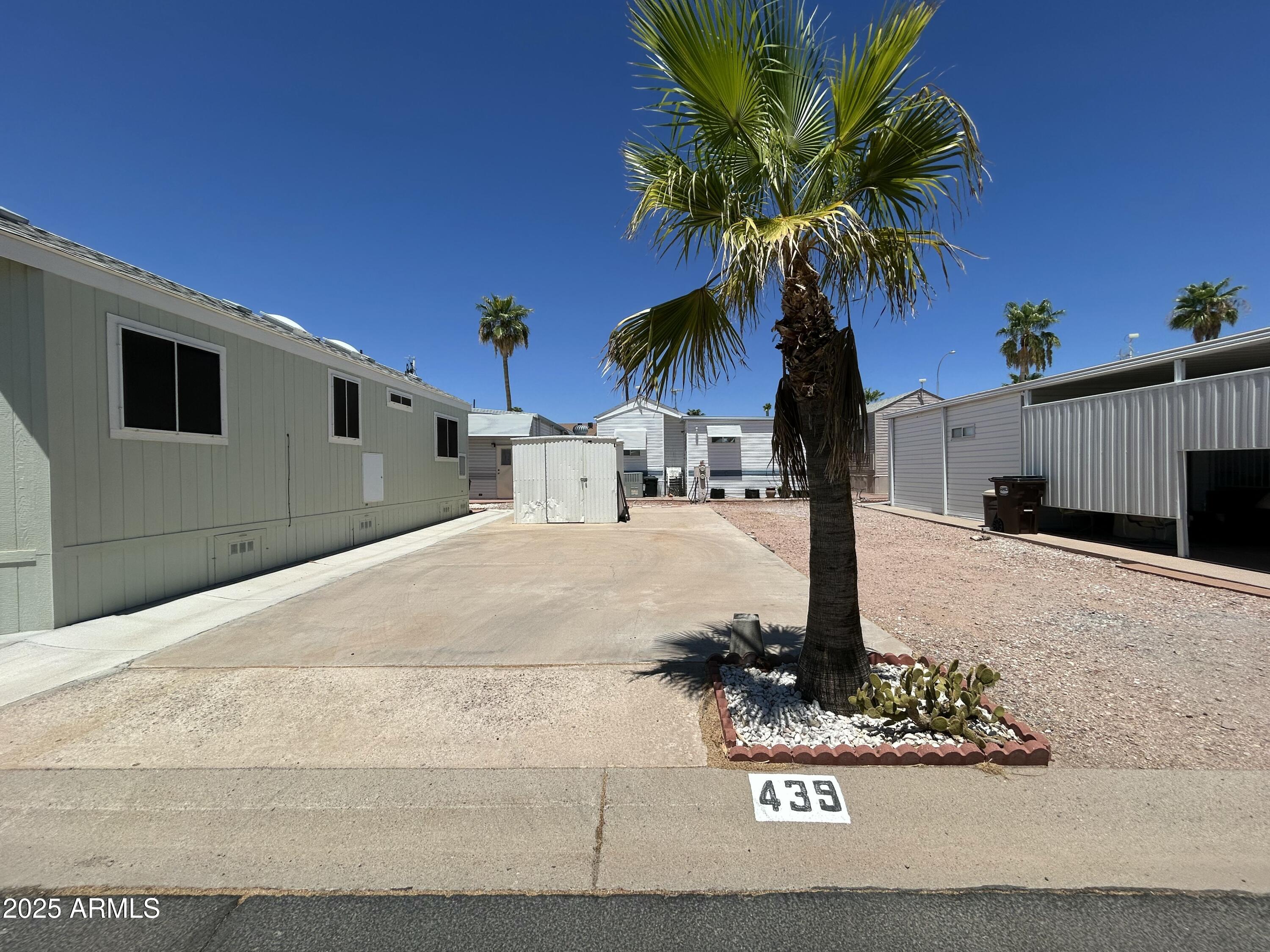 439 IRONSTONE Drive 439, Apache Junction, AZ 85119 — Photo 1 of 39