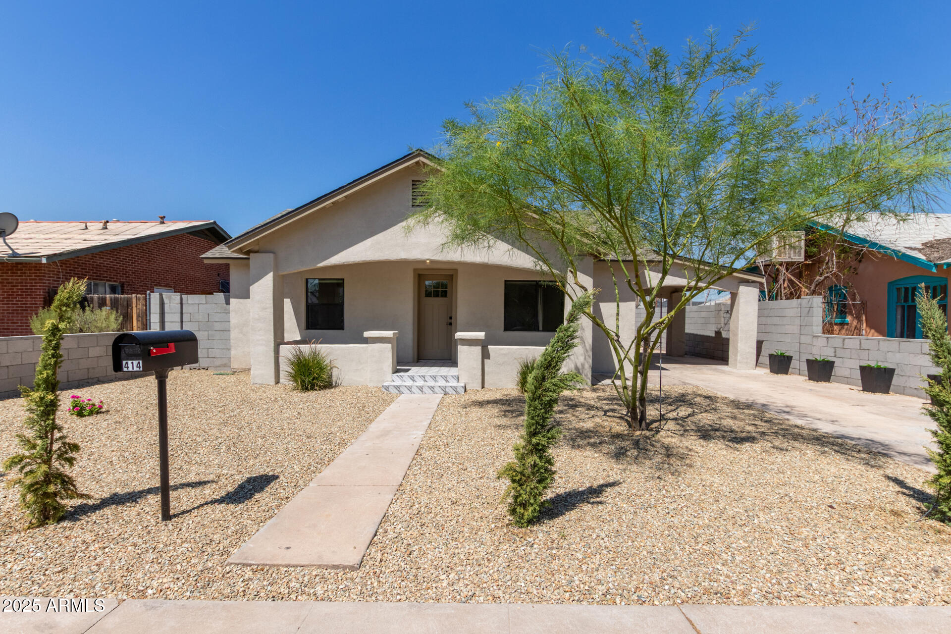 414 N 13TH Place, Phoenix, AZ 85006 — Photo 1 of 32