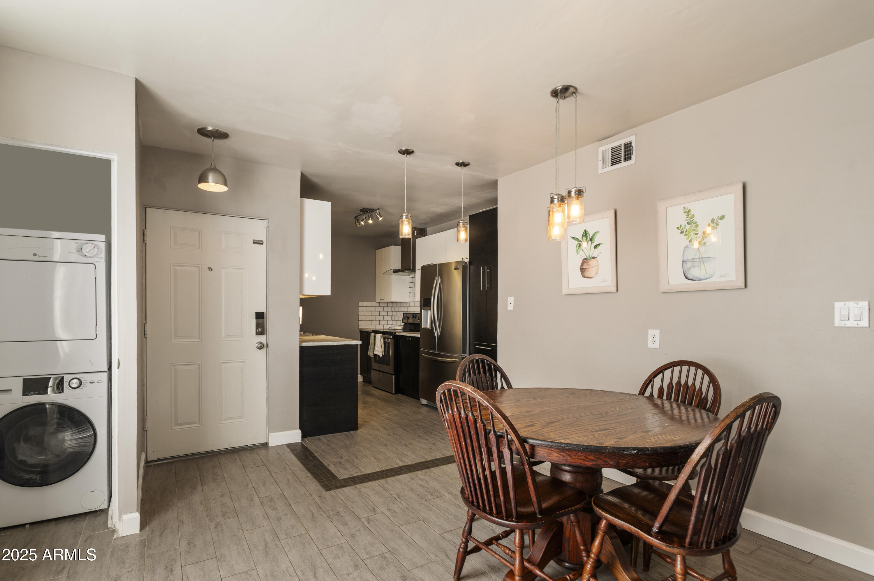102 W MARYLAND Avenue C1, Phoenix, AZ 85013 — Photo 1 of 10