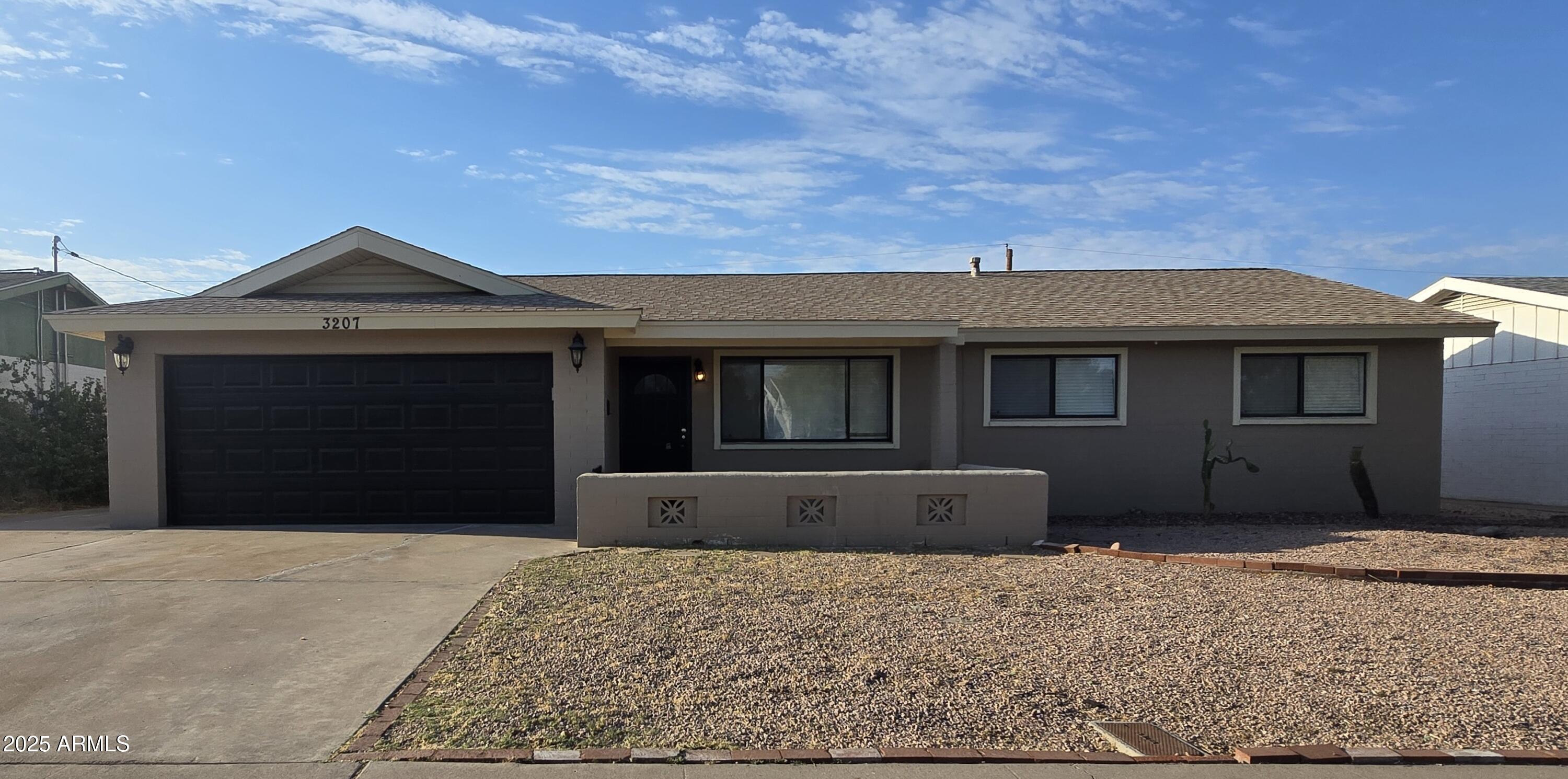 3207 W JOAN DE ARC Avenue, Phoenix, AZ 85029 — Photo 1 of 24