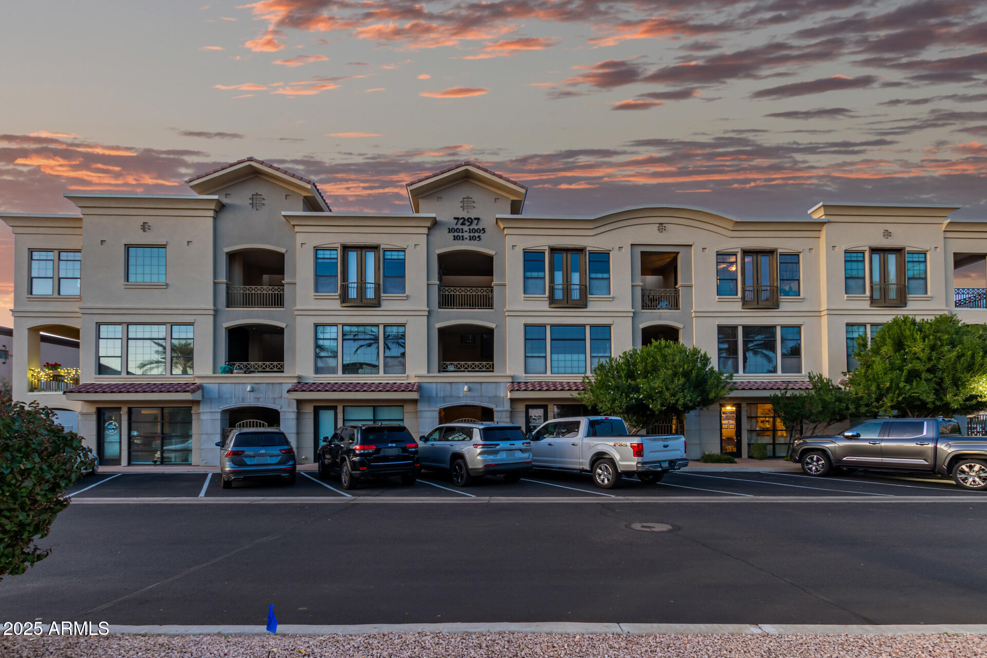 7297 N SCOTTSDALE Road 1004, Paradise Valley, AZ 85253 — Photo 1 of 46