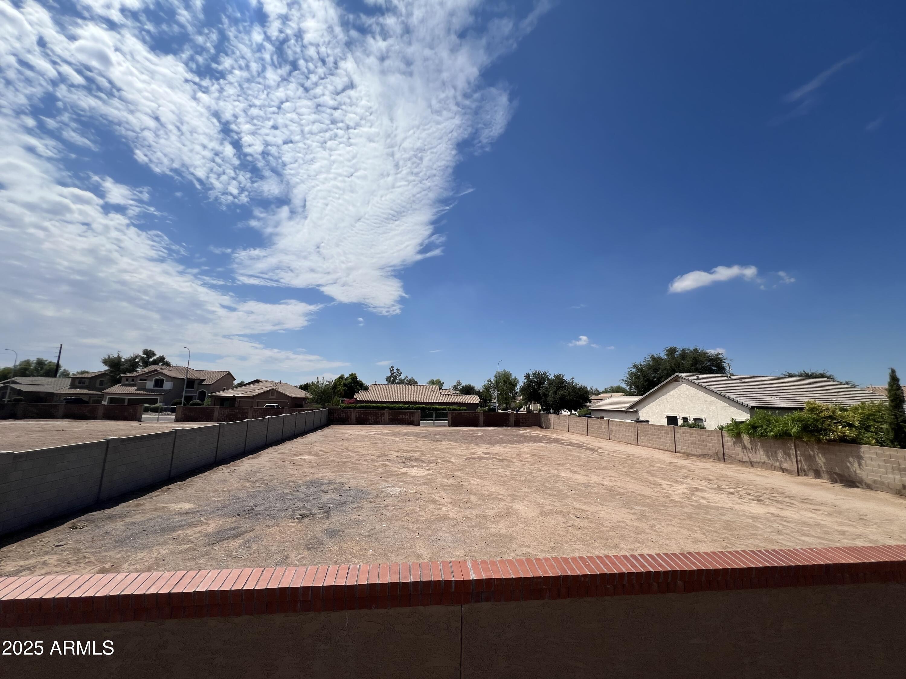 1936 E DERRINGER Way 1, Chandler, AZ 85286 — Photo 1 of 5