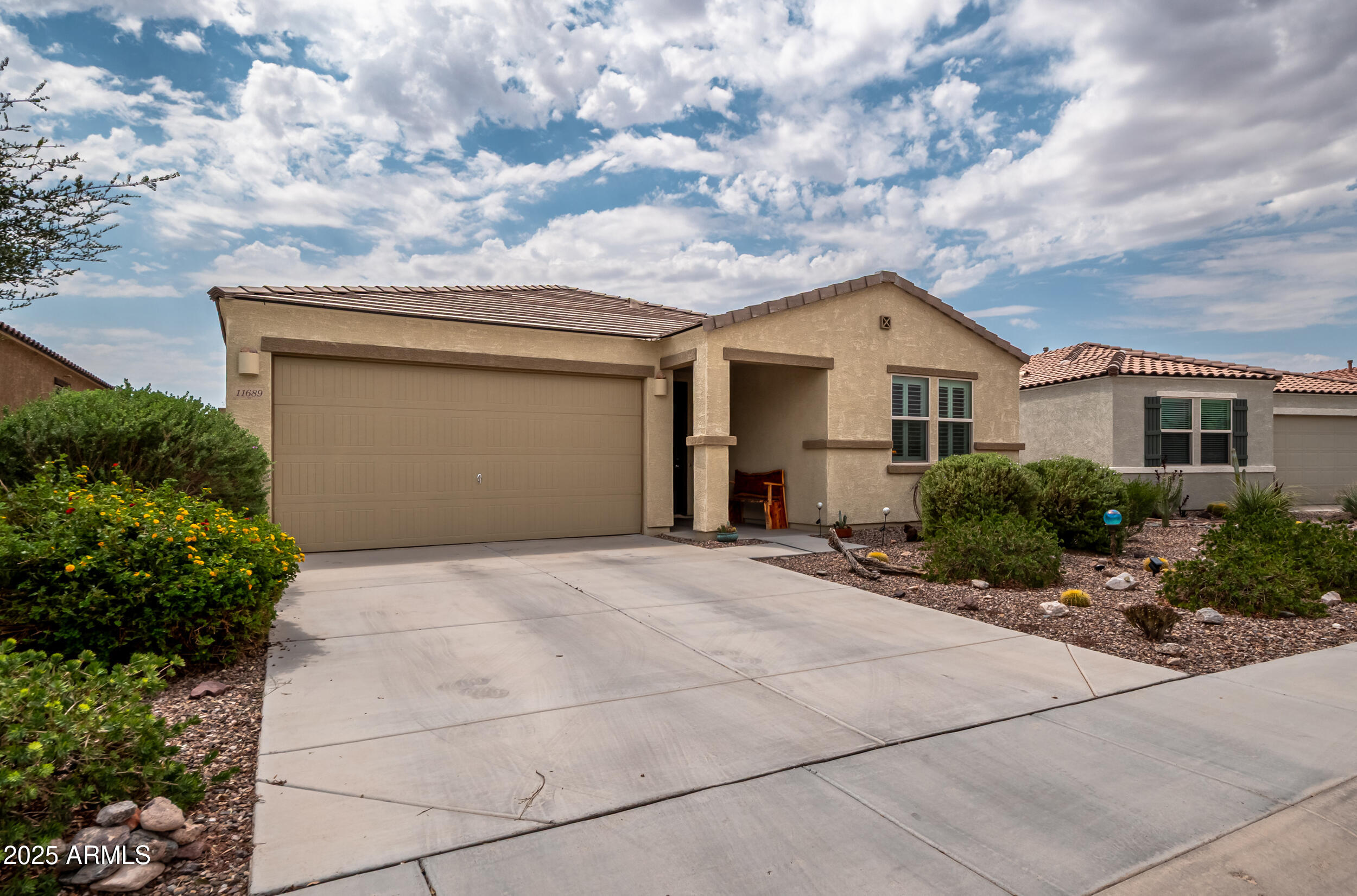 11689 E RED BUTTE, Gold Canyon, AZ 85118 — Photo 1 of 38