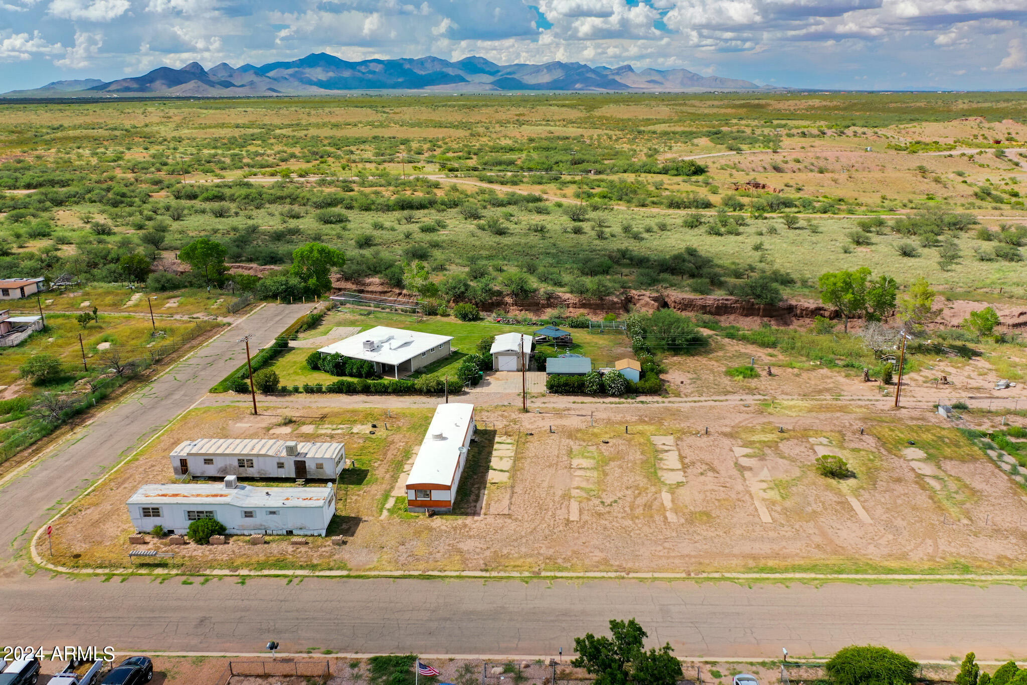 300 E PIMA Street 1, Huachuca City, AZ 85616 — Photo 1 of 5