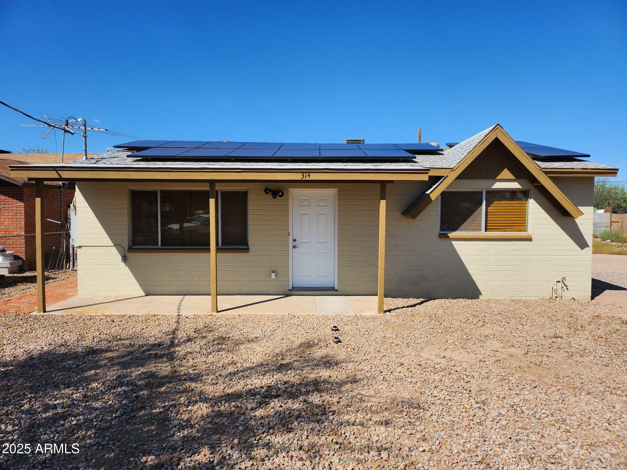 314 W PHOENIX Avenue, Eloy, AZ 85131 — Photo 1 of 17