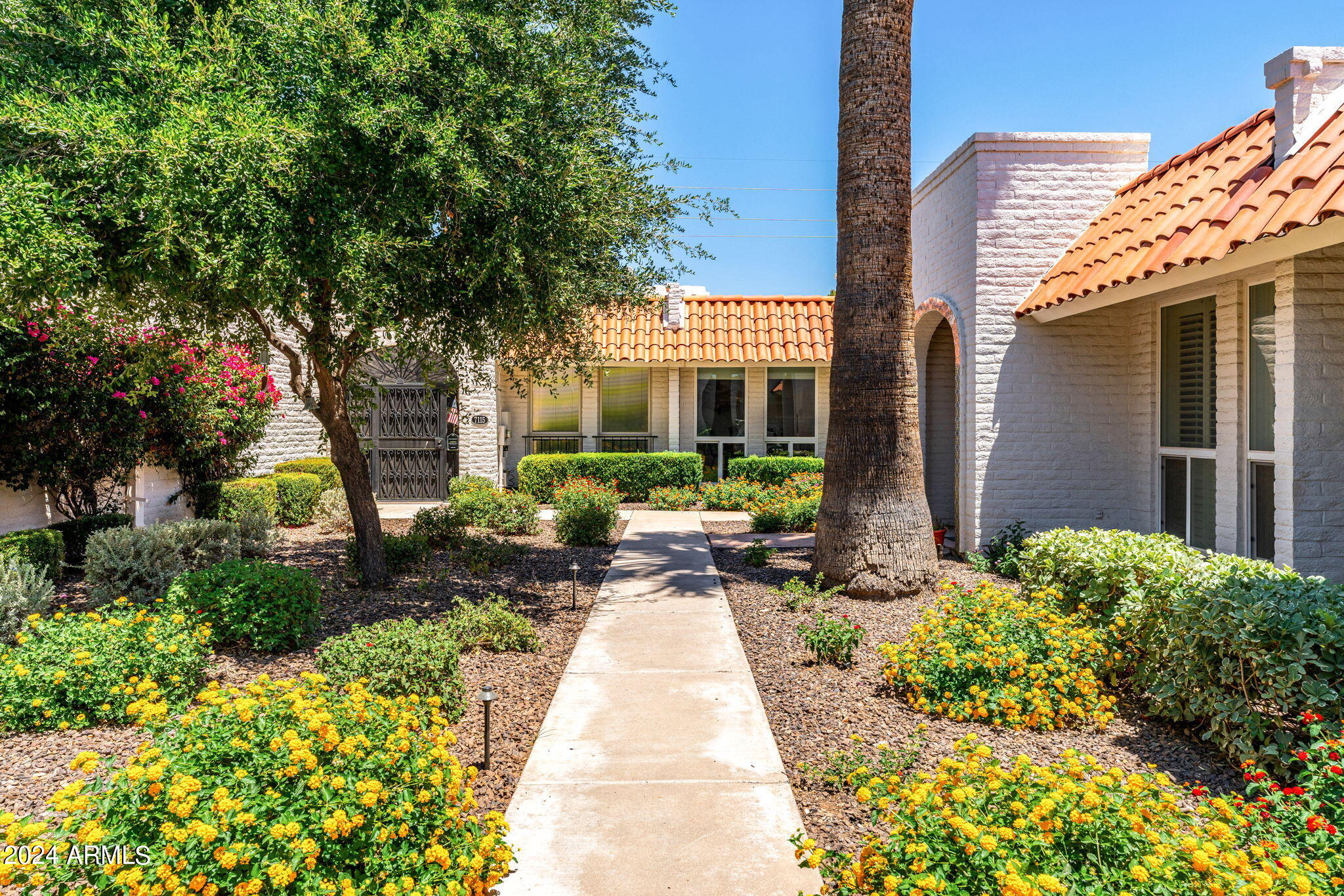 7113 E MCDONALD Drive, Paradise Valley, AZ 85253 — Photo 1 of 27