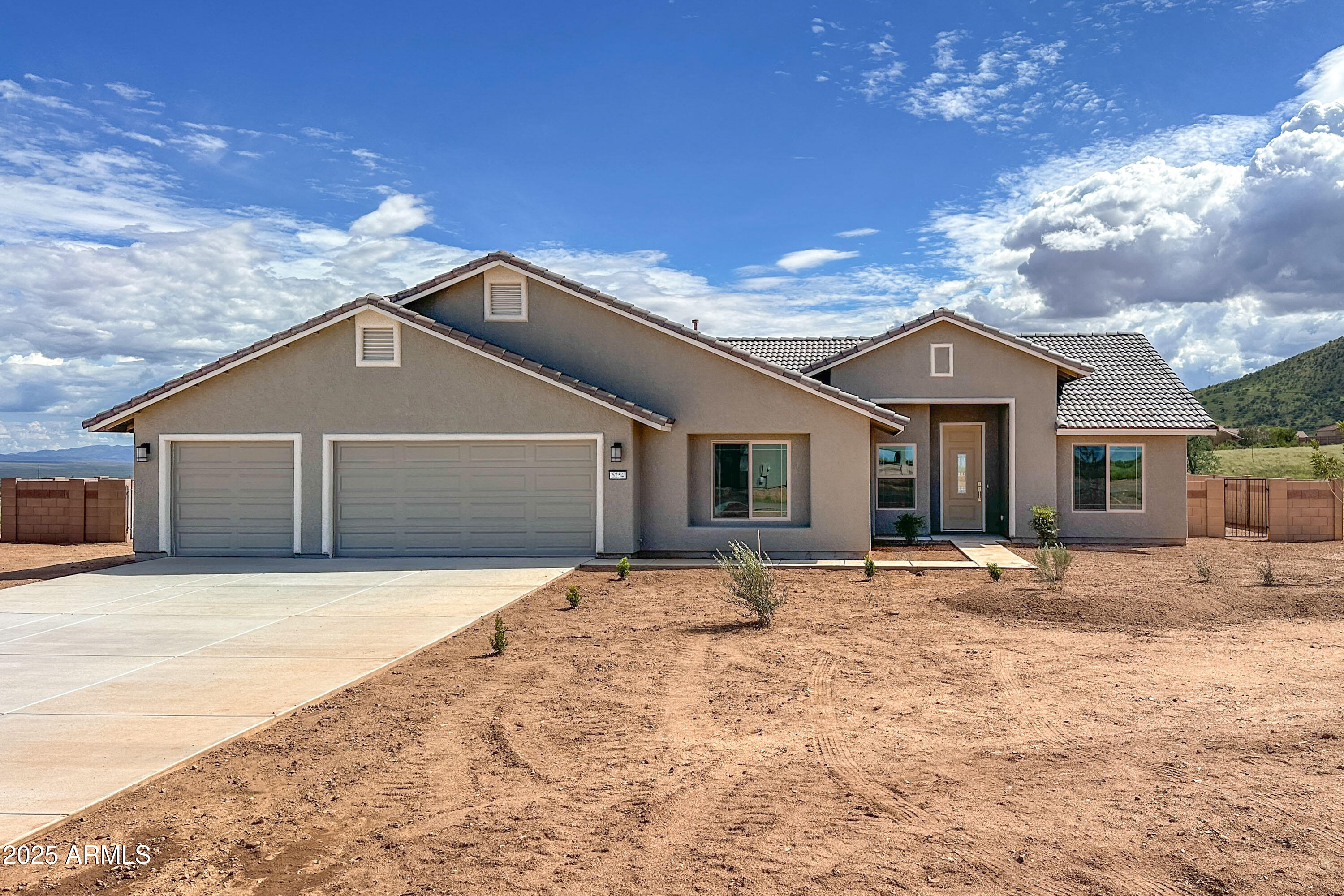 6254 E Red Oak Circle Lot 143, Hereford, AZ 85615 — Photo 1 of 26