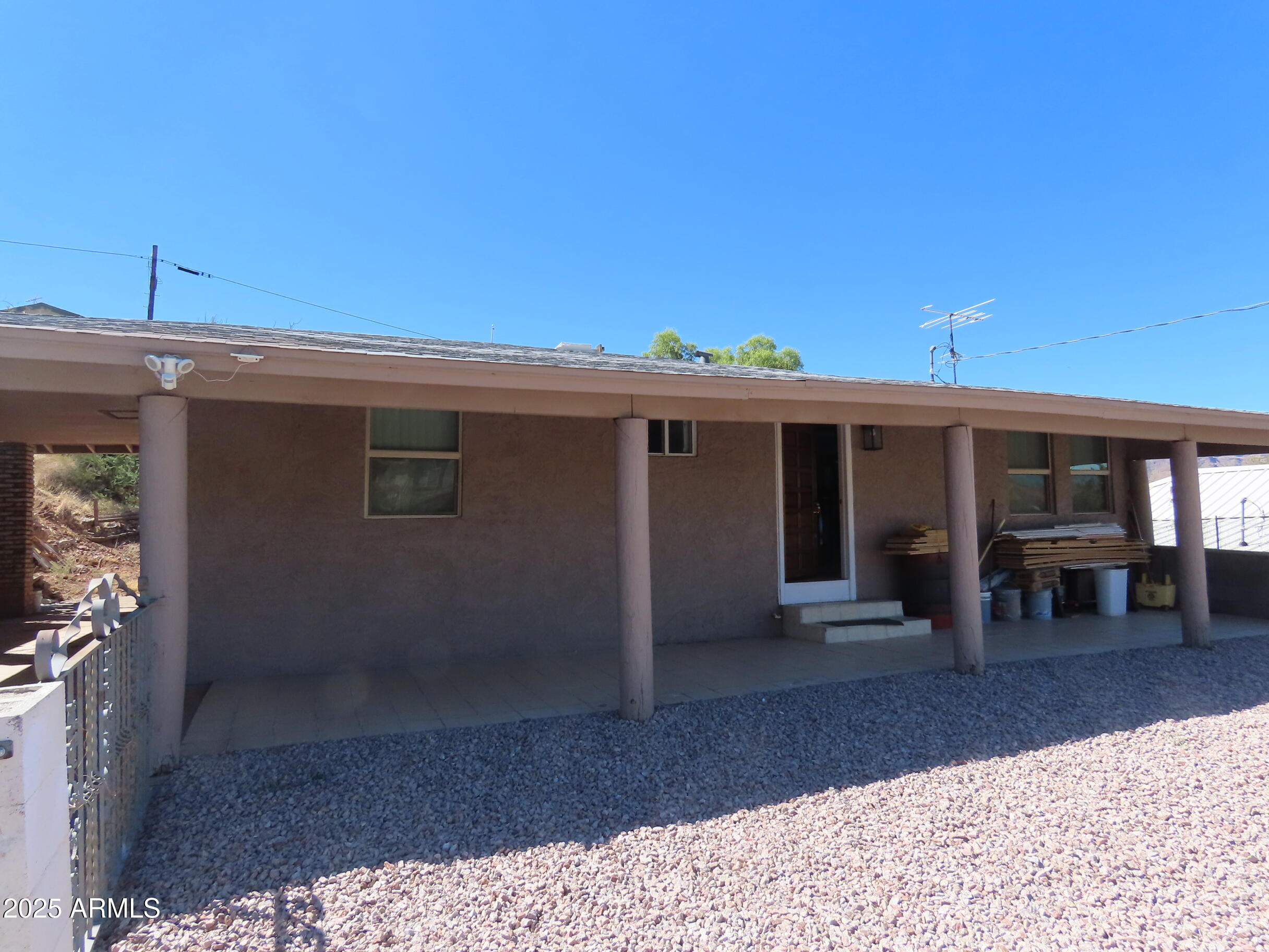 315 W Wight Street, Superior, AZ 85173 — Photo 1 of 17