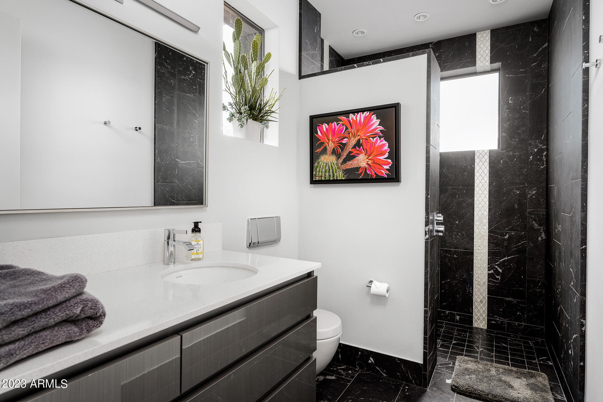 Thumbnail 38