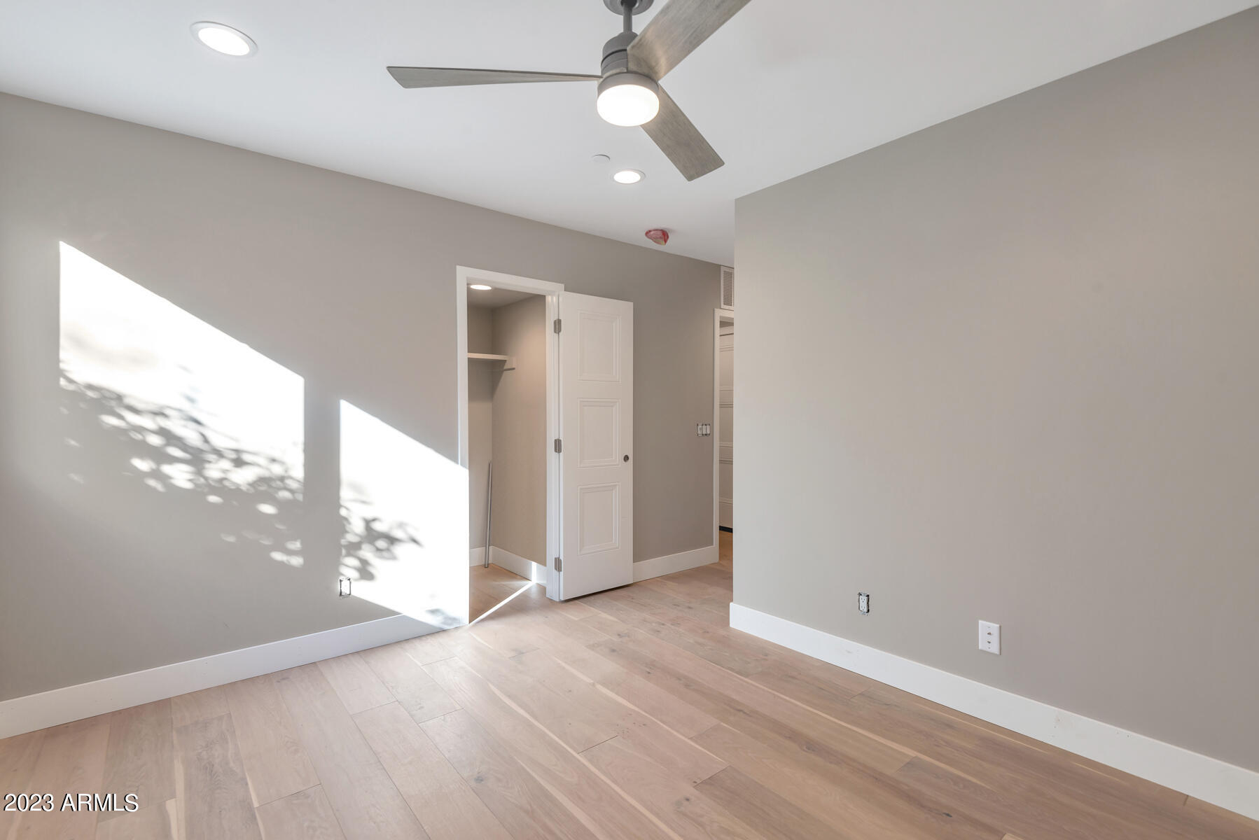 Thumbnail 60