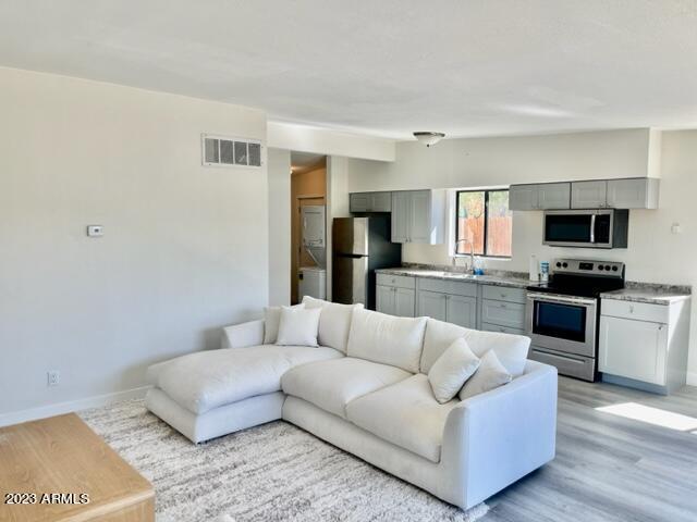 453 W UNIVERSITY Drive, Mesa, AZ 85201 — Photo 1 of 15