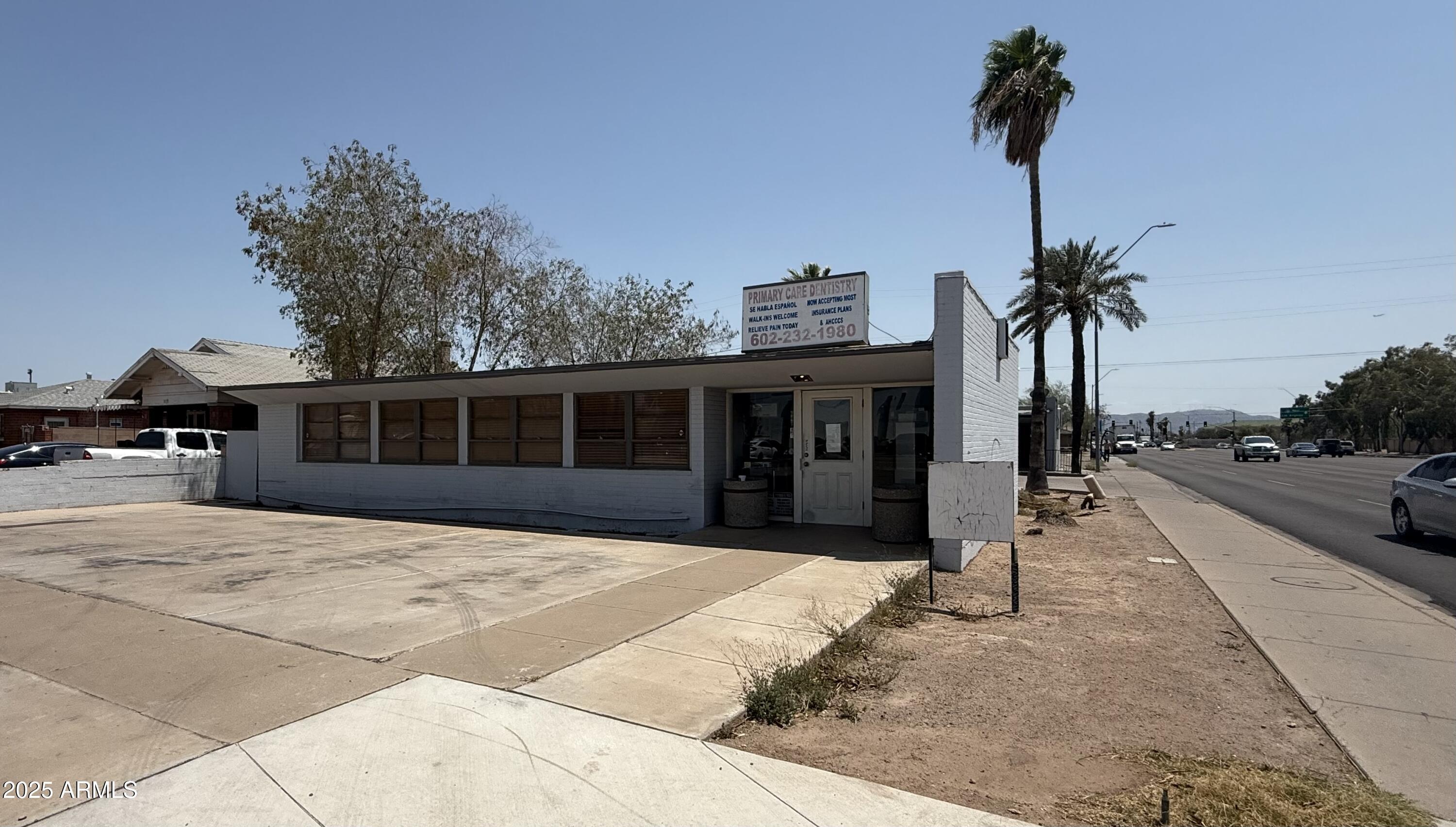 1423 N 16TH Street, Phoenix, AZ 85006 — Photo 1 of 11