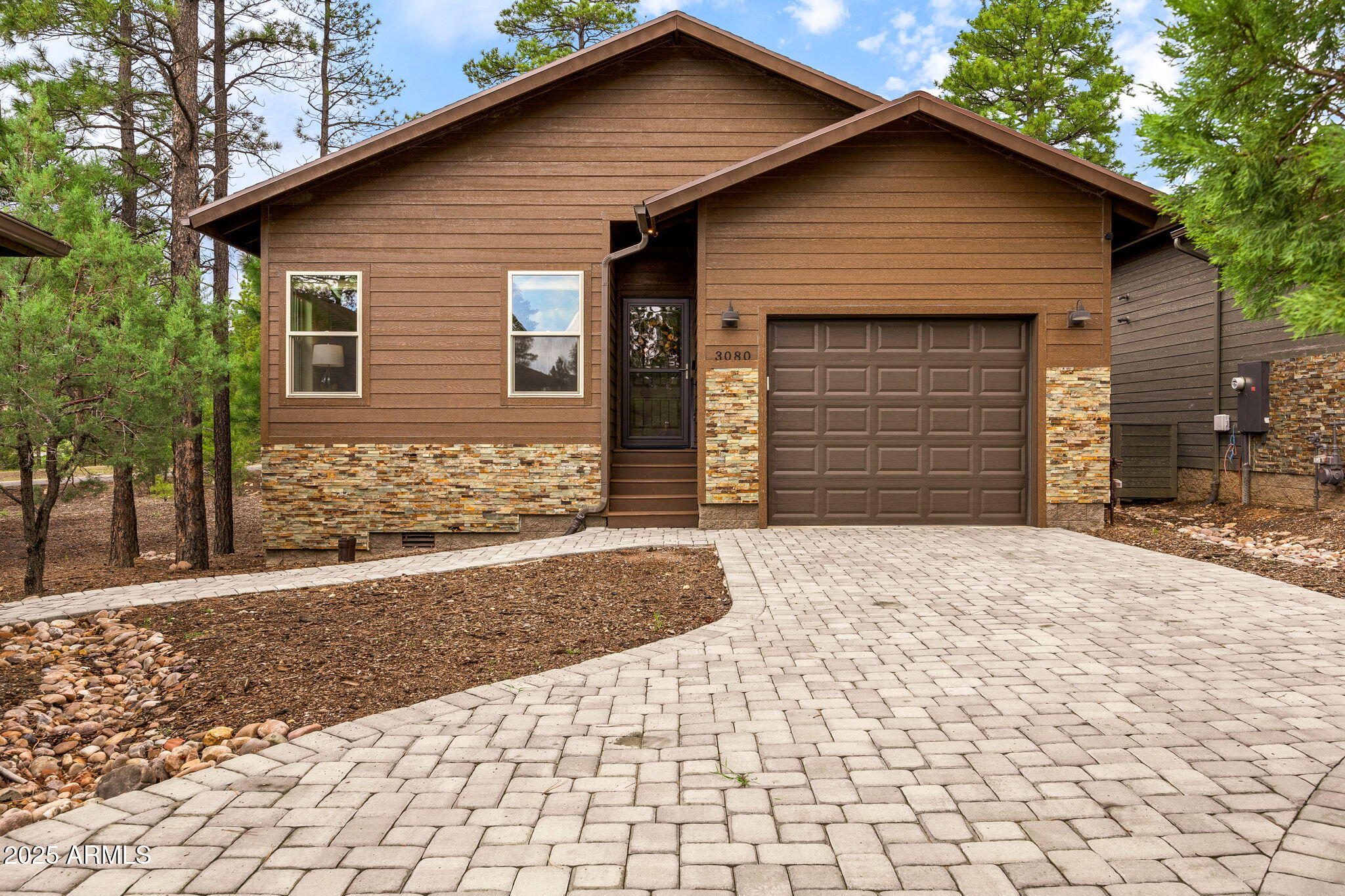 3080 W BLACK OAK Loop, Show Low, AZ 85901 — Photo 1 of 38