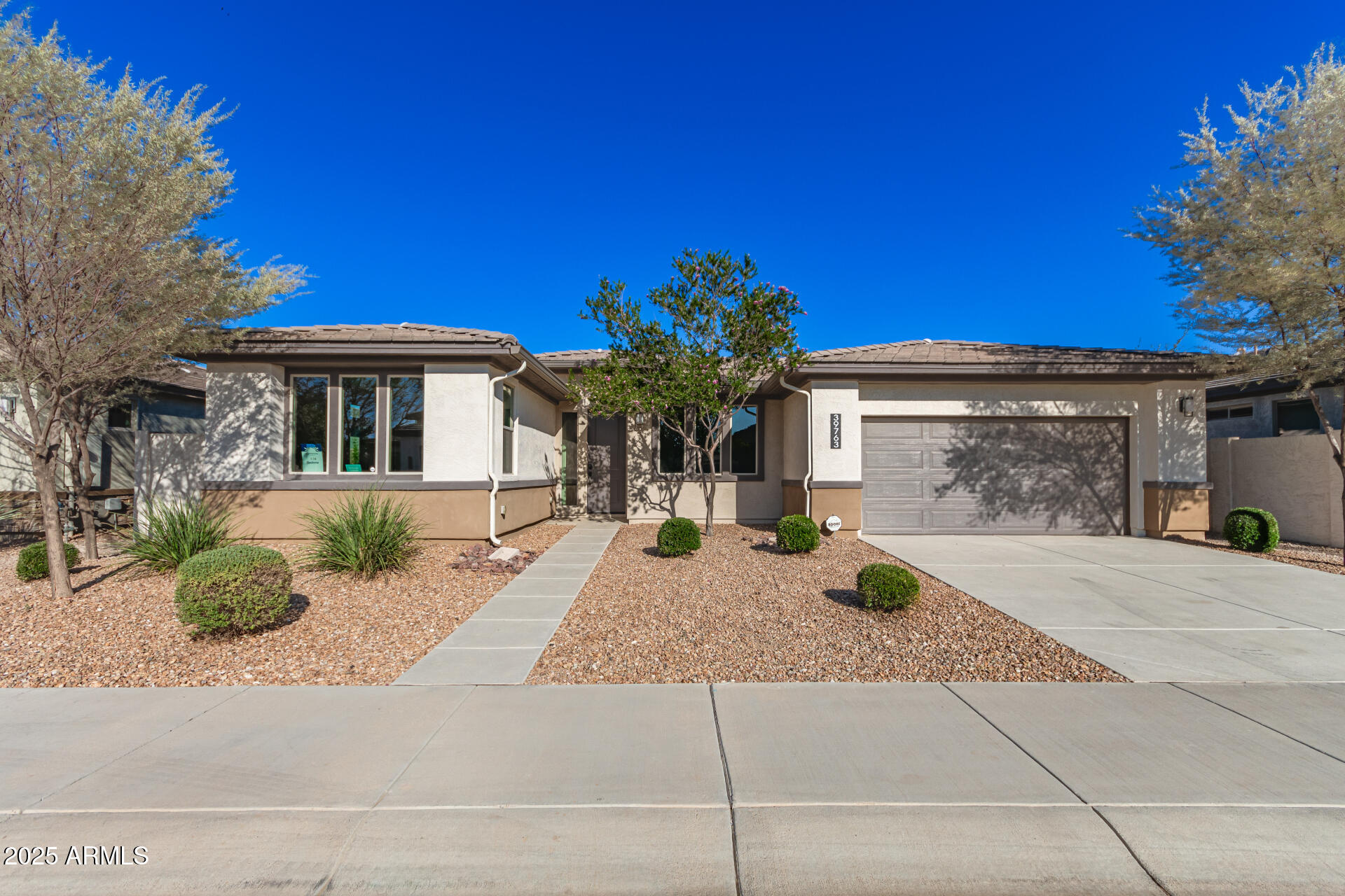 39763 N COLLINS Lane, San Tan Valley, AZ 85140 — Photo 1 of 35