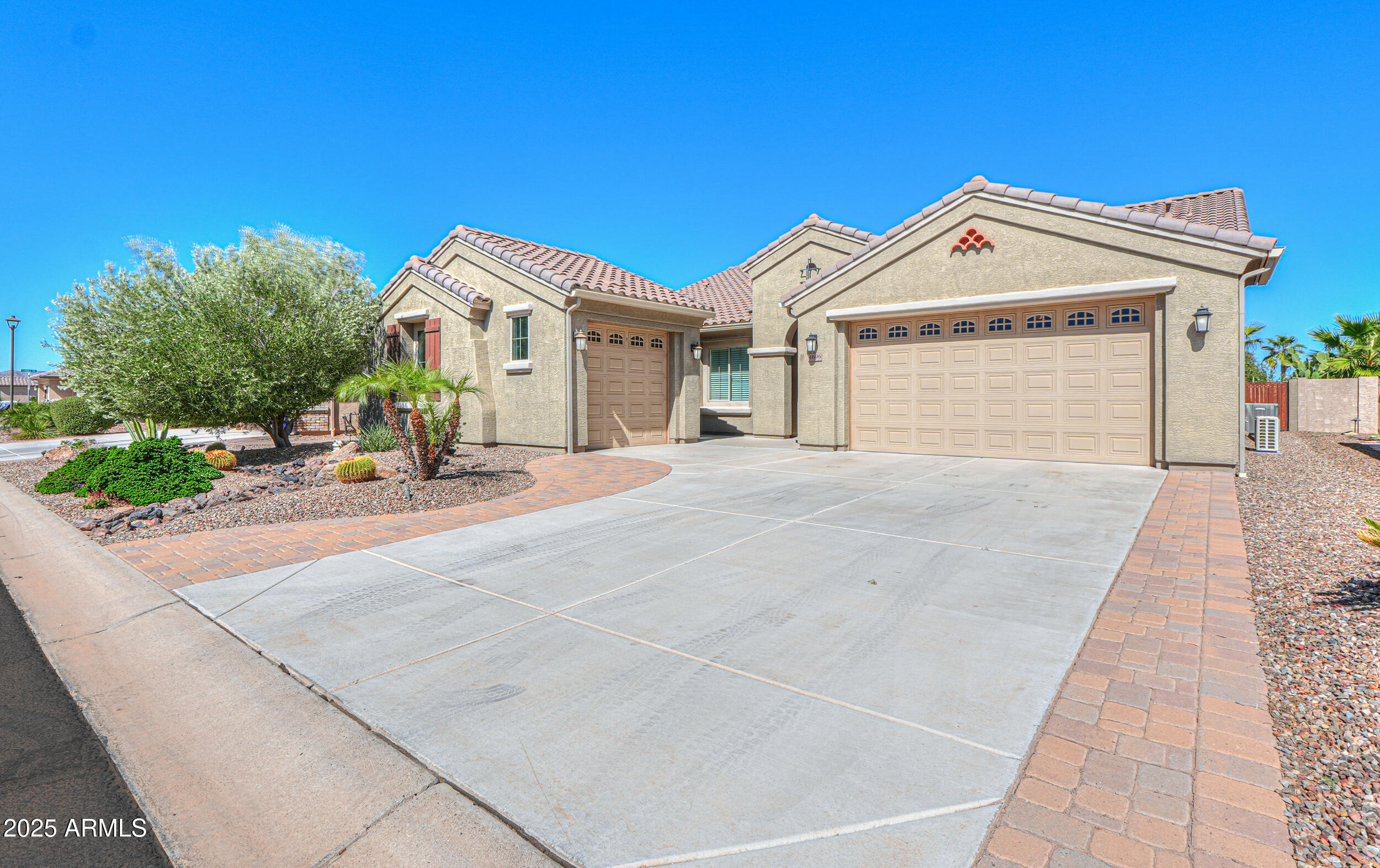 4696 W BUCKSKIN Drive, Eloy, AZ 85131 — Photo 1 of 37