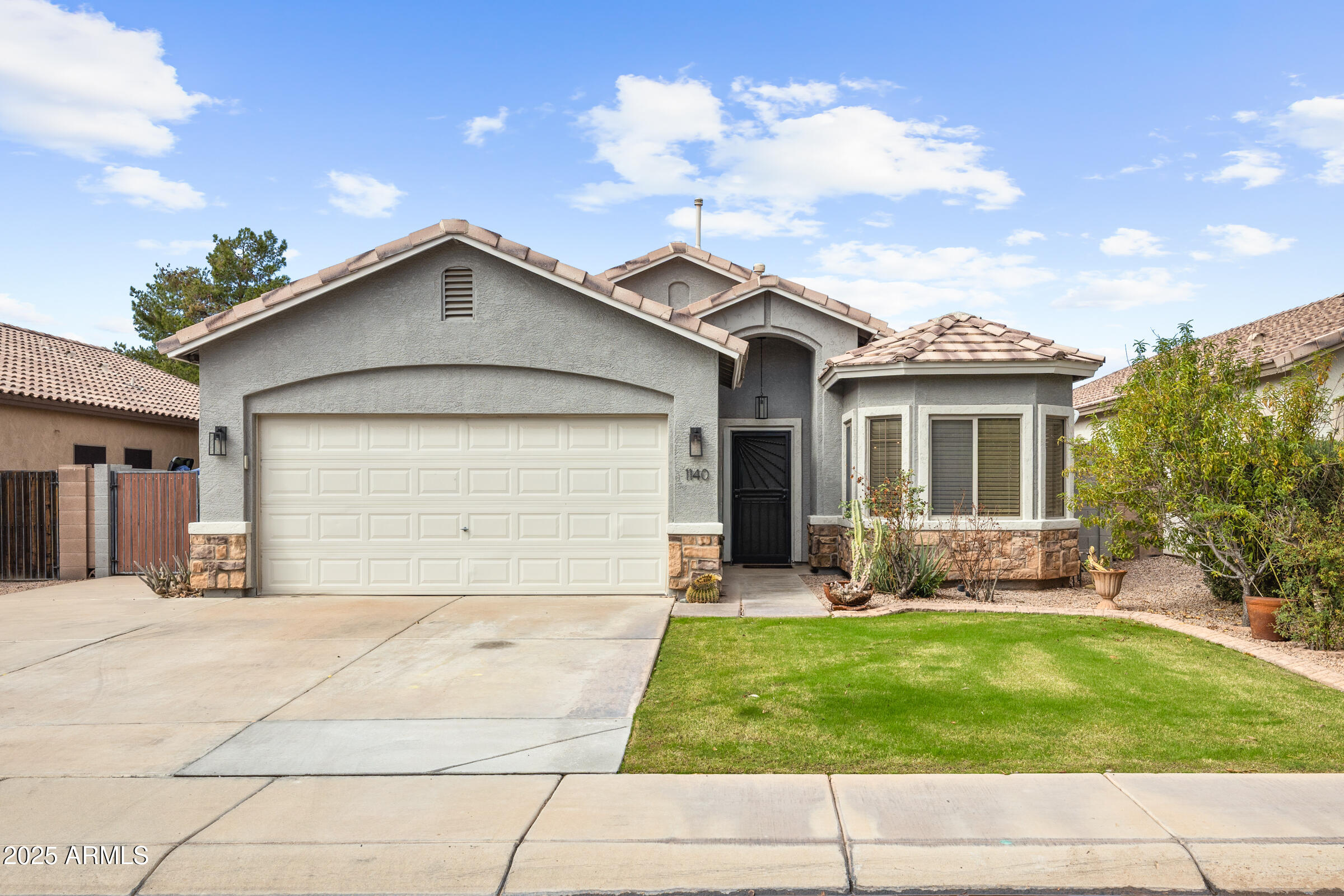 1140 S ROCKWELL Street, Gilbert, AZ 85296 — Photo 1 of 29