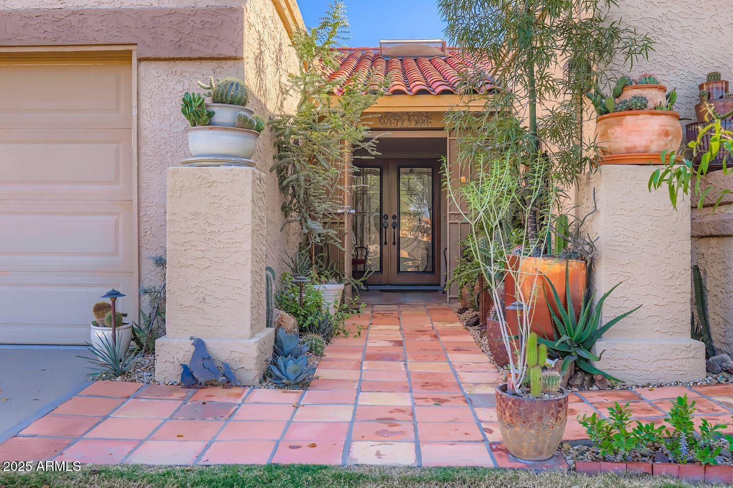 10437 E COCHISE Avenue, Scottsdale, AZ 85258 — Photo 1 of 38