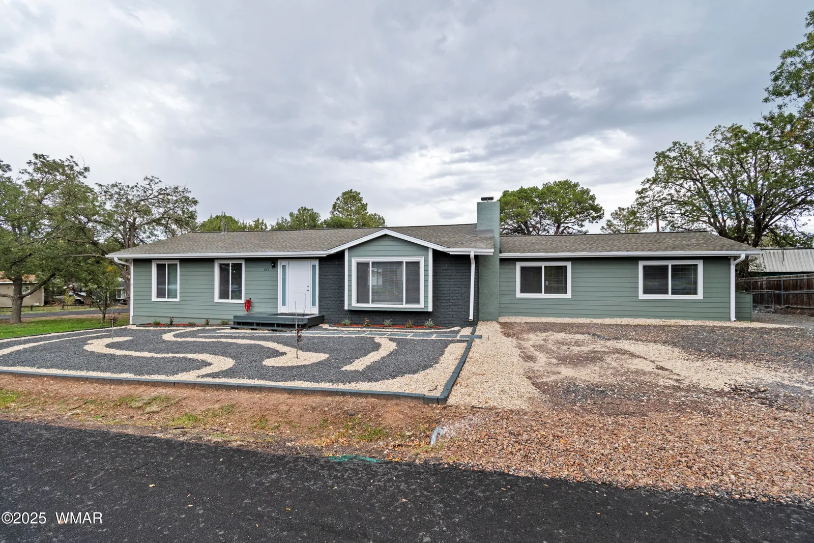 641 S 5Th Avenue, Show Low, AZ 85901 — Photo 1 of 37