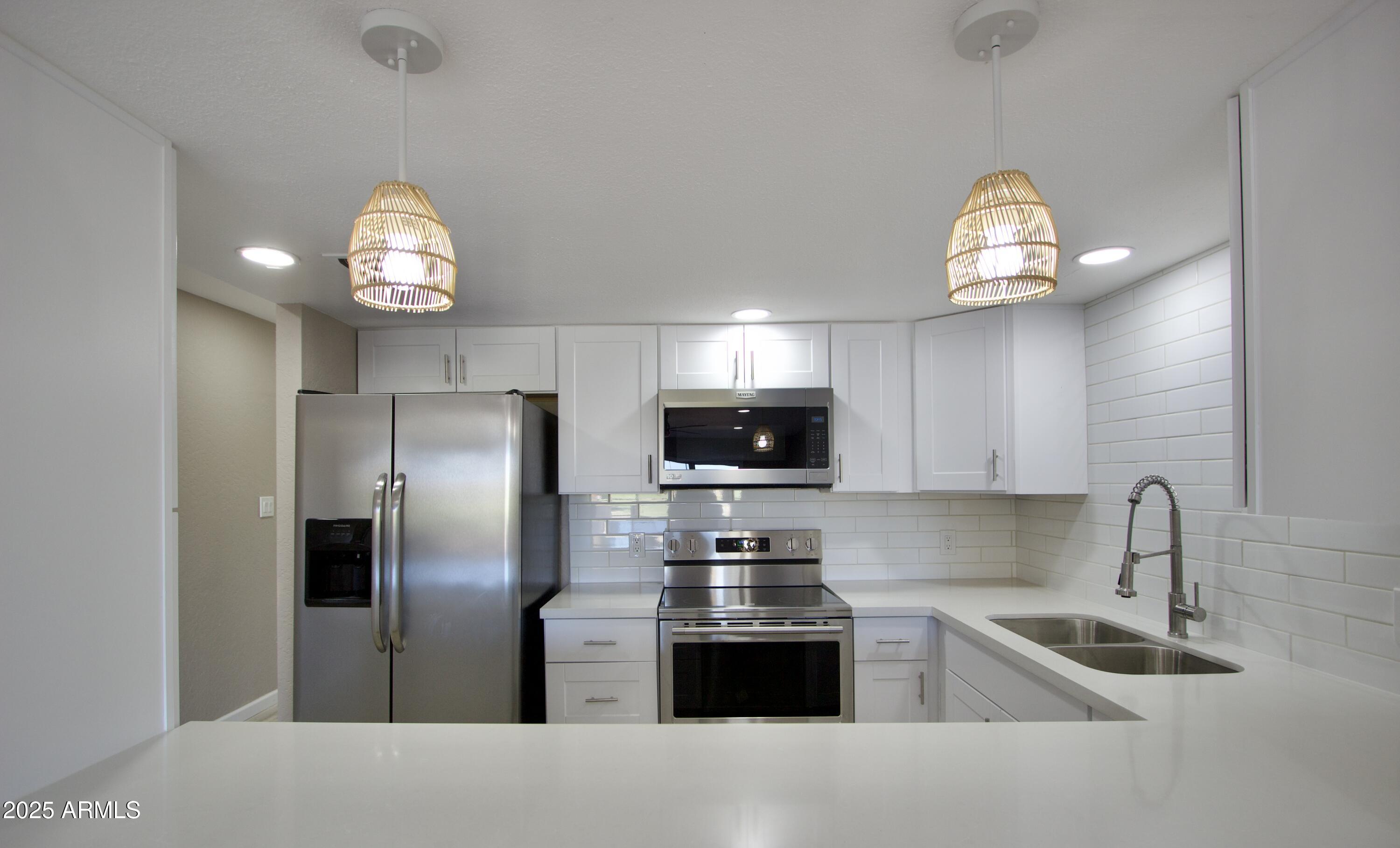 7830 E PARK VIEW Drive, Mesa, AZ 85208 — Photo 1 of 51