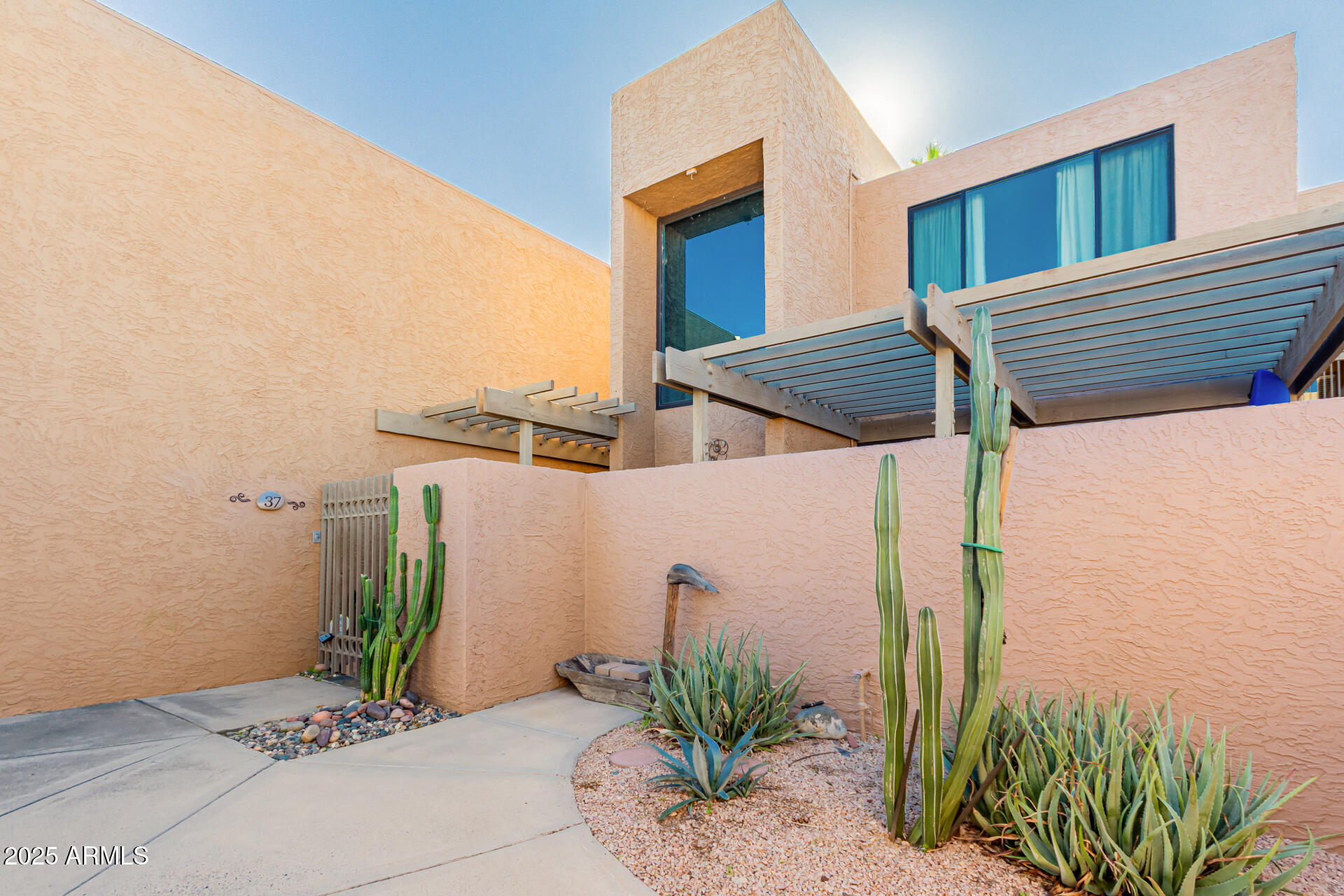 7401 N SCOTTSDALE Road 37, Paradise Valley, AZ 85253 — Photo 1 of 35
