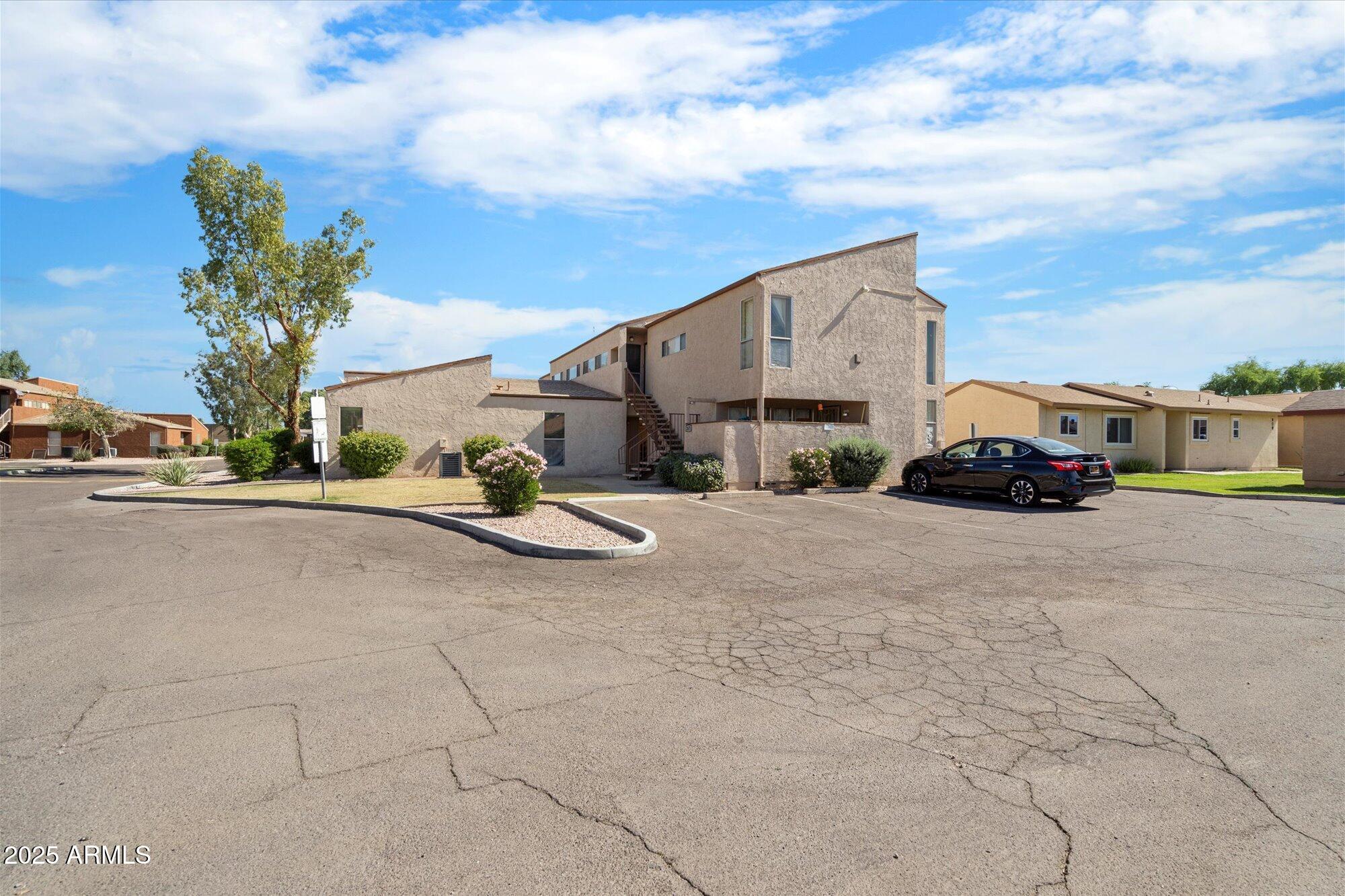 2673 E OAKLEAF Drive, Tempe, AZ 85288 — Photo 1 of 20