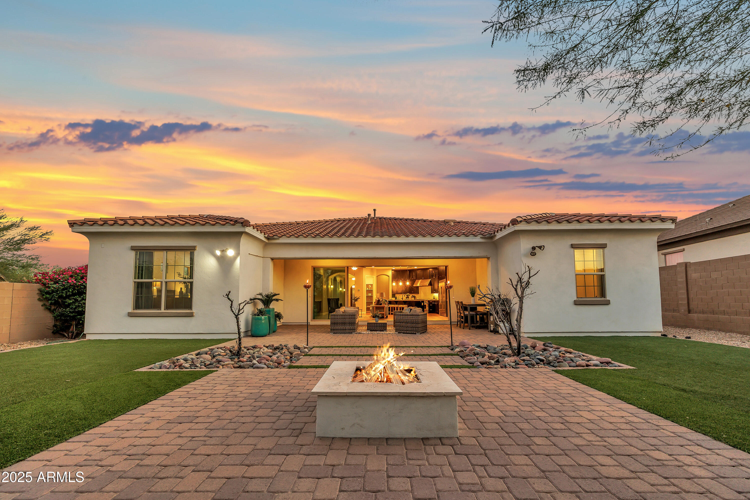 4254 E VALENCIA Drive, Phoenix, AZ 85042 — Photo 1 of 43
