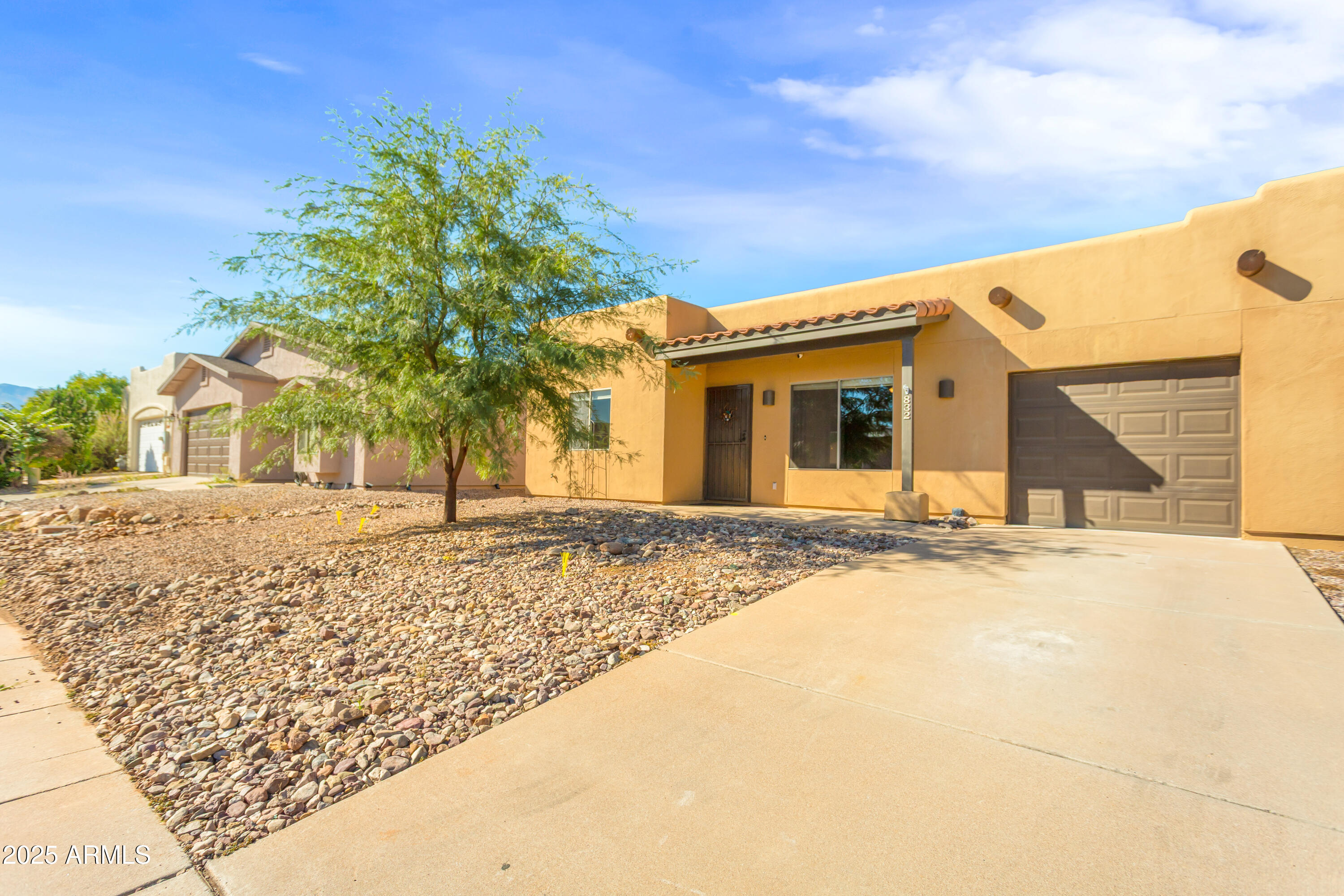 832 FOUR WINDS Circle, Sierra Vista, AZ 85635 — Photo 1 of 23