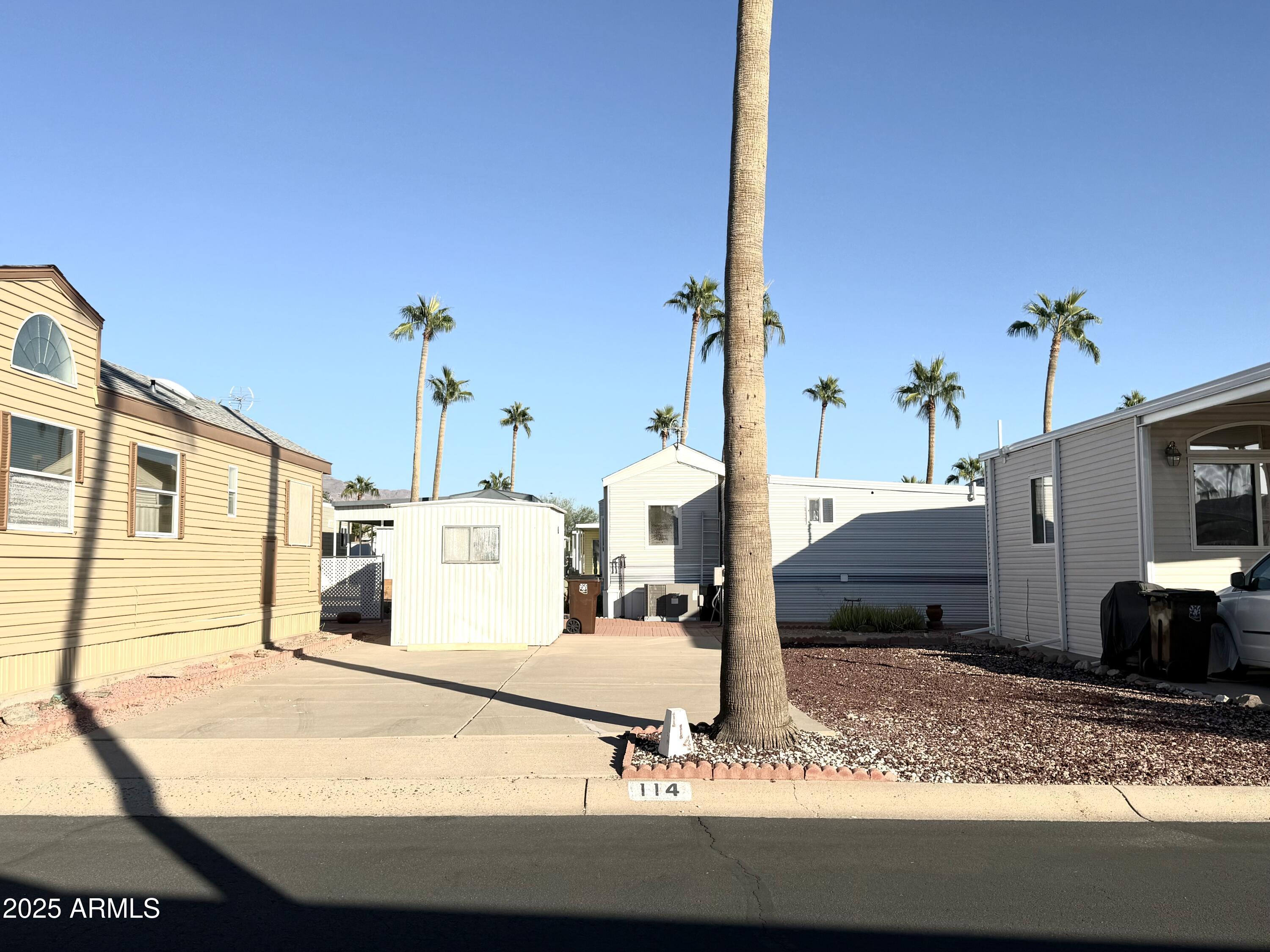 114 S KAOLINE Drive 114, Apache Junction, AZ 85119 — Photo 1 of 2