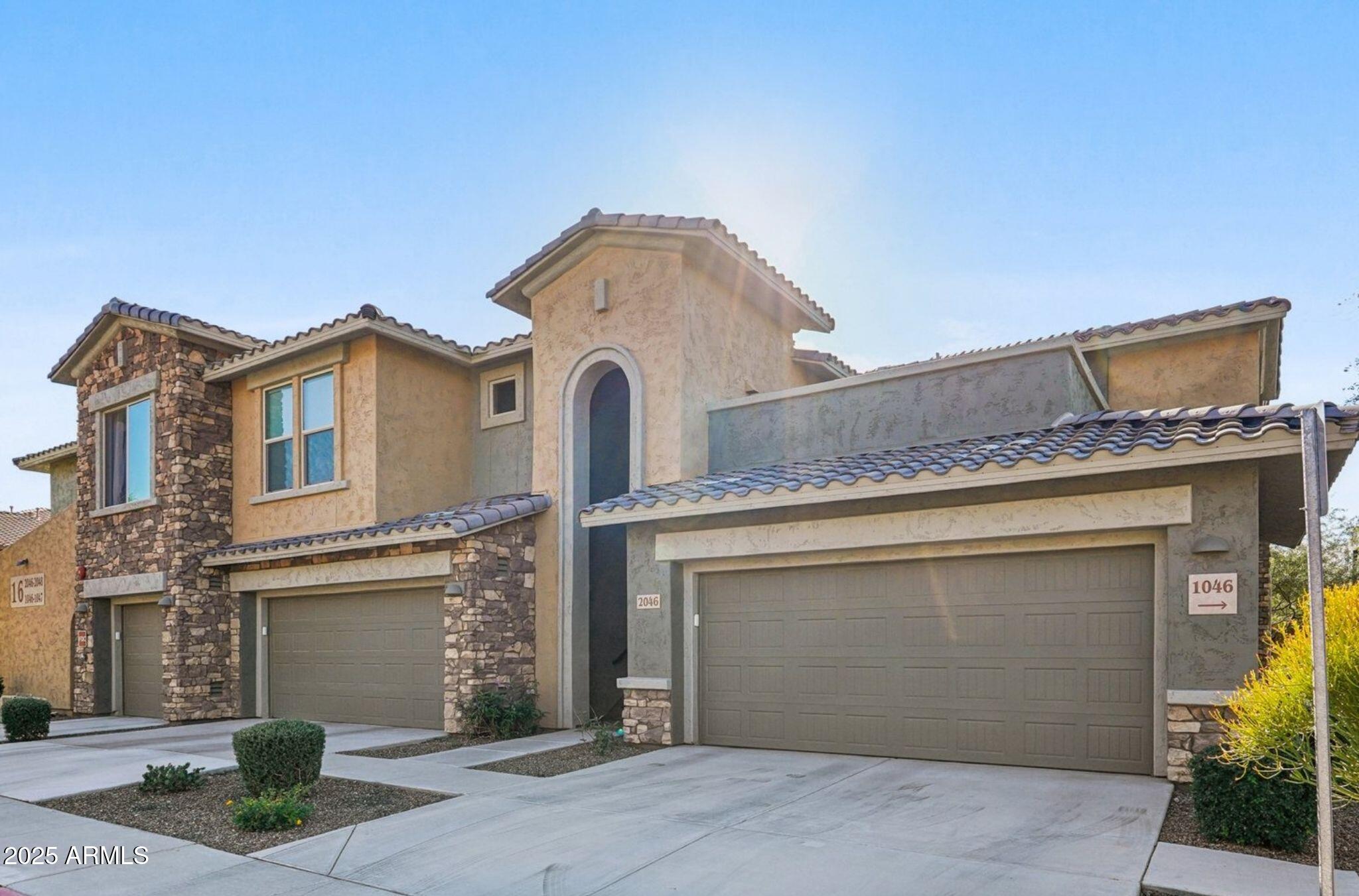 2425 W BRONCO BUTTE Trail 2046, Phoenix, AZ 85085 — Photo 1 of 54