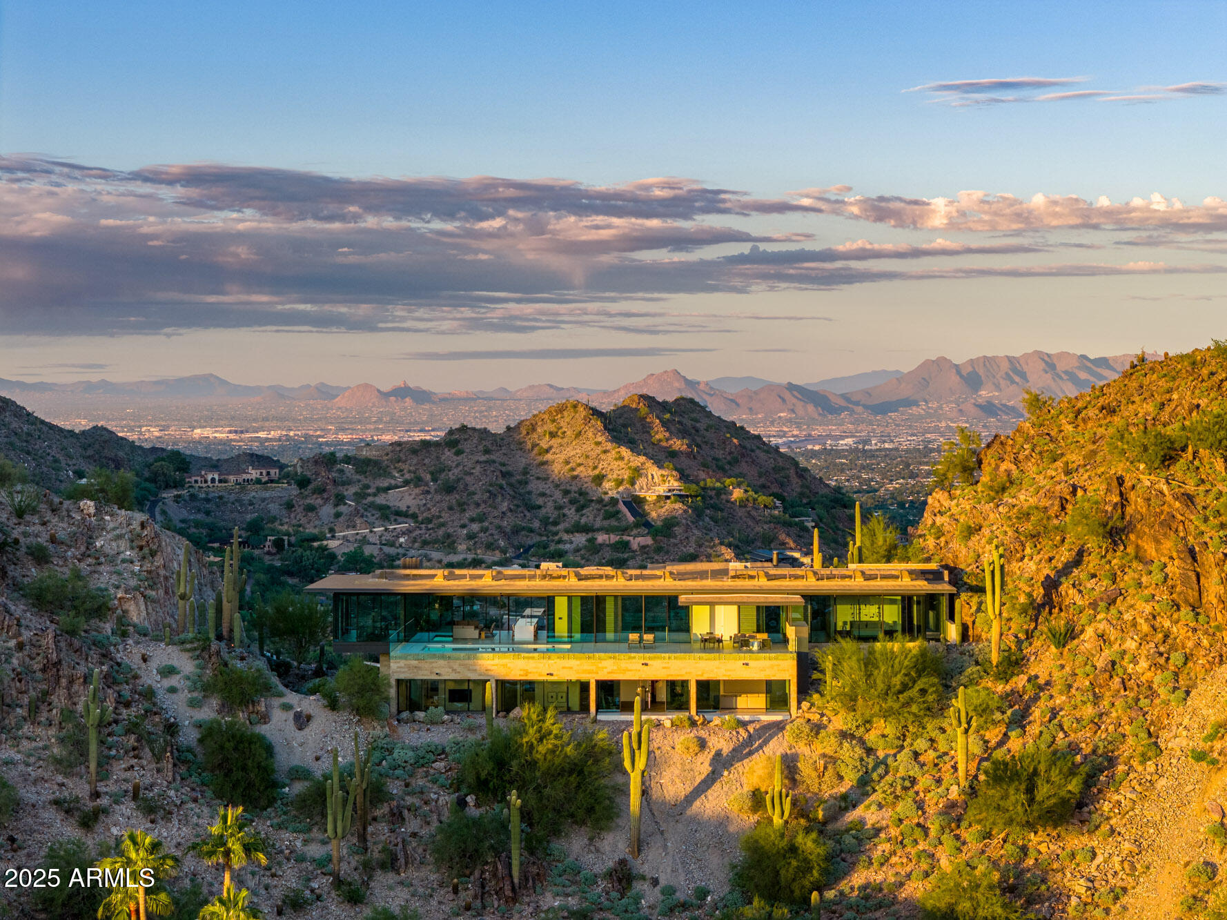 4301 E UPPER RIDGE Way, Paradise Valley, AZ 85253 — Photo 1 of 53