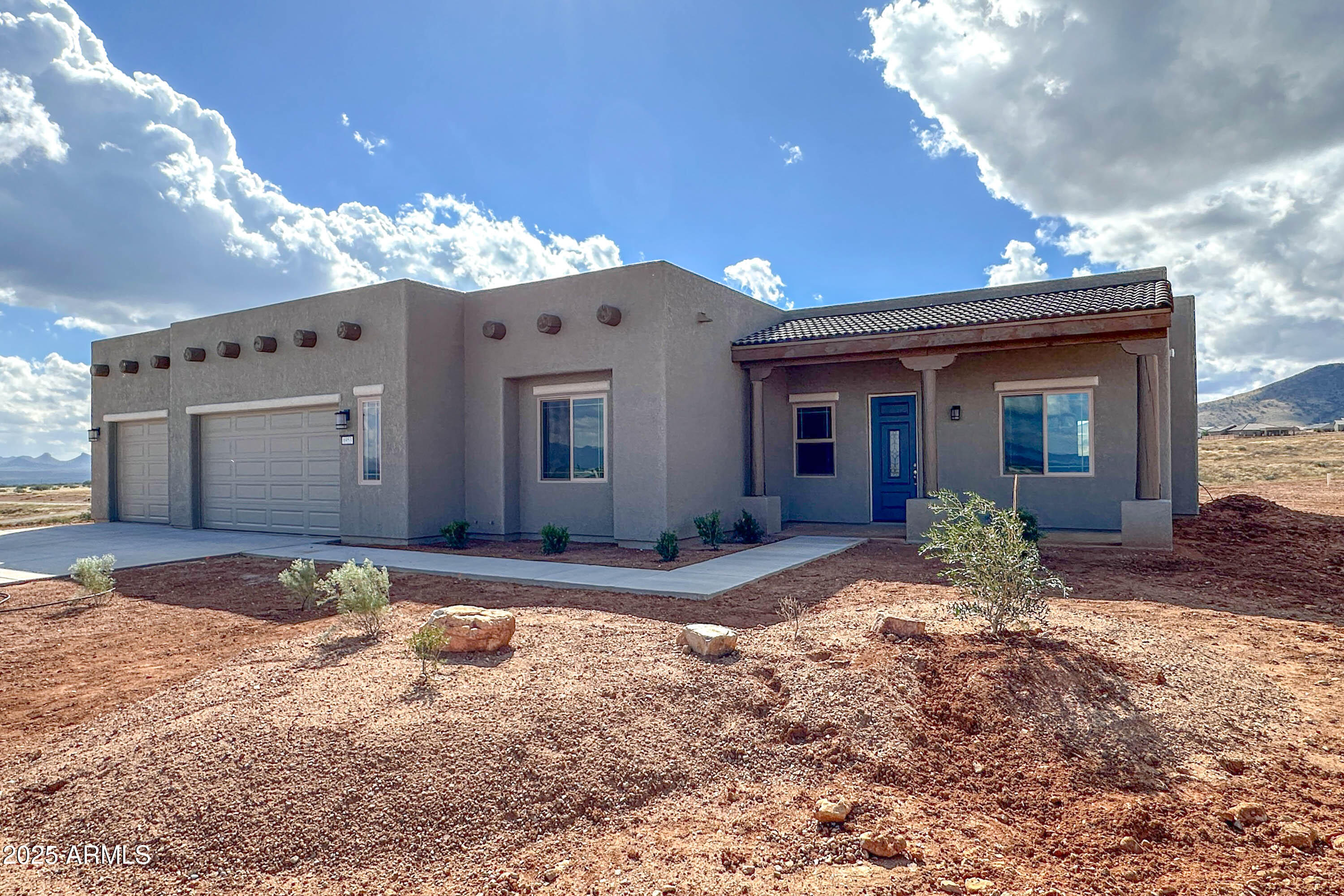 6953 E Vaquero Circle Lot 251, Hereford, AZ 85615 — Photo 1 of 23